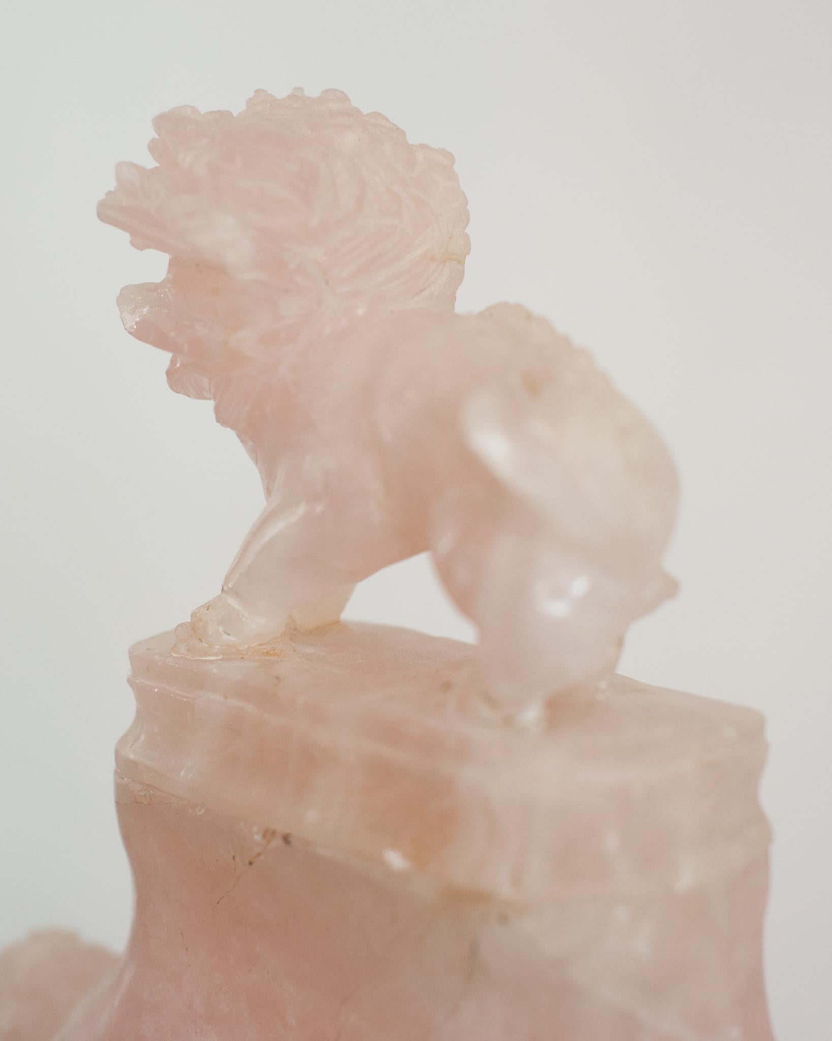 Antike chinesische geschnitzte Schnupftabakdose aus Rosenquarz (Chinesisch) im Angebot