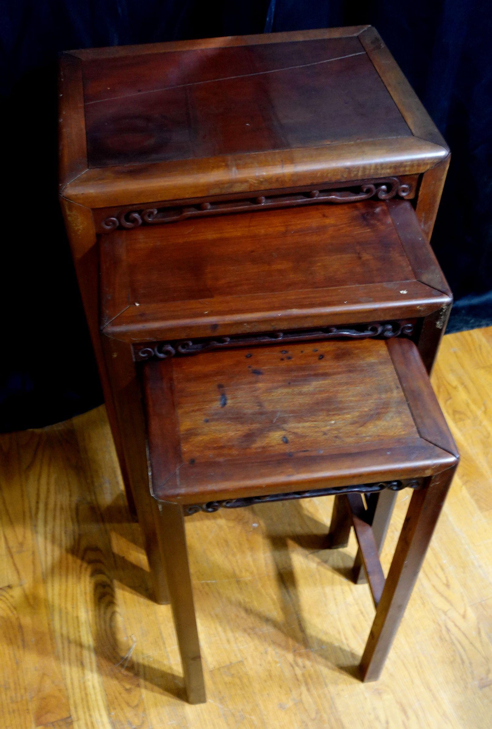 19th Century Antique Chinese Rosewood and Mahogany Nesting Tables Ric #1 For Sale