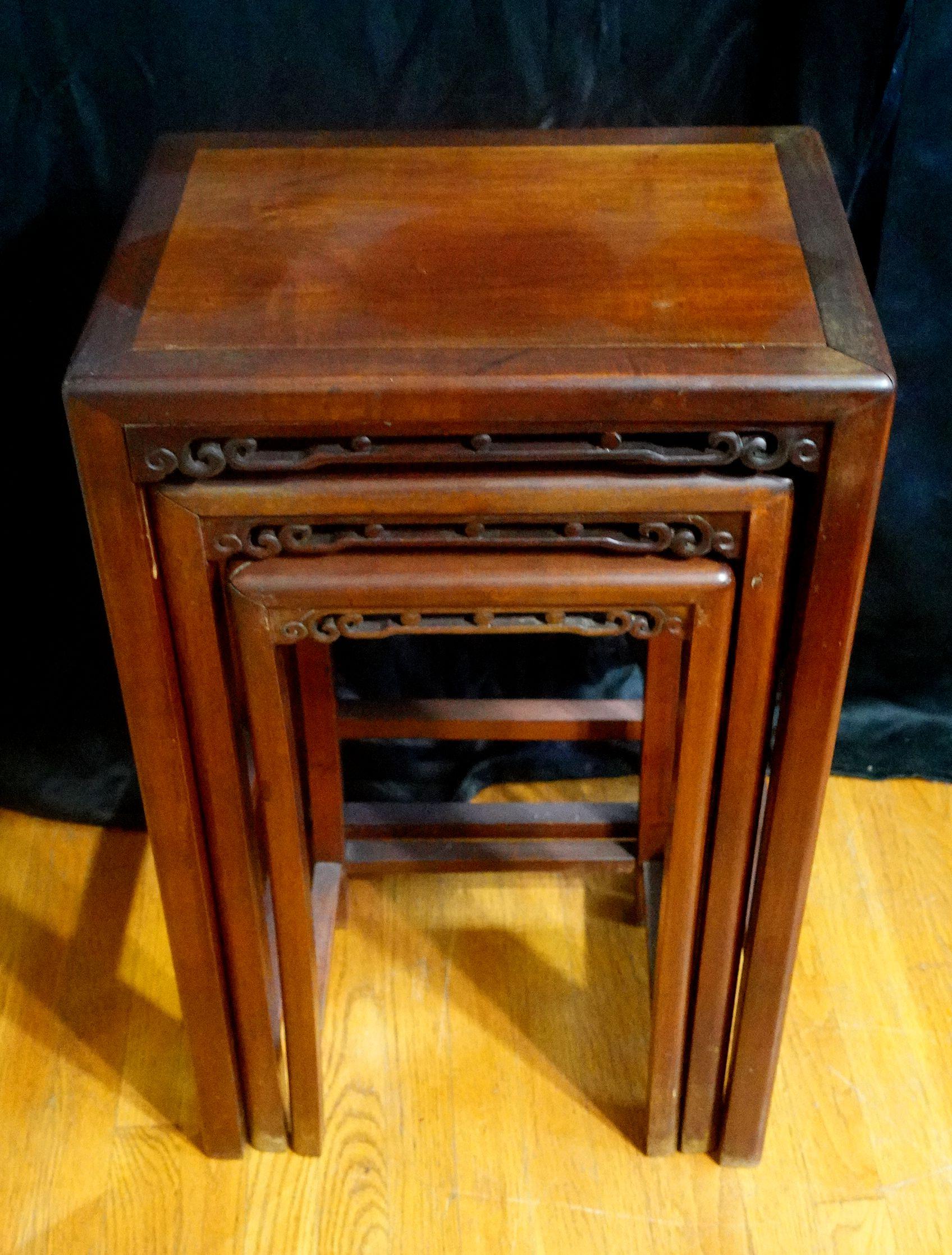 Hand-Carved Antique Chinese Rosewood and Mahogany Nesting Tables Ric #2 For Sale