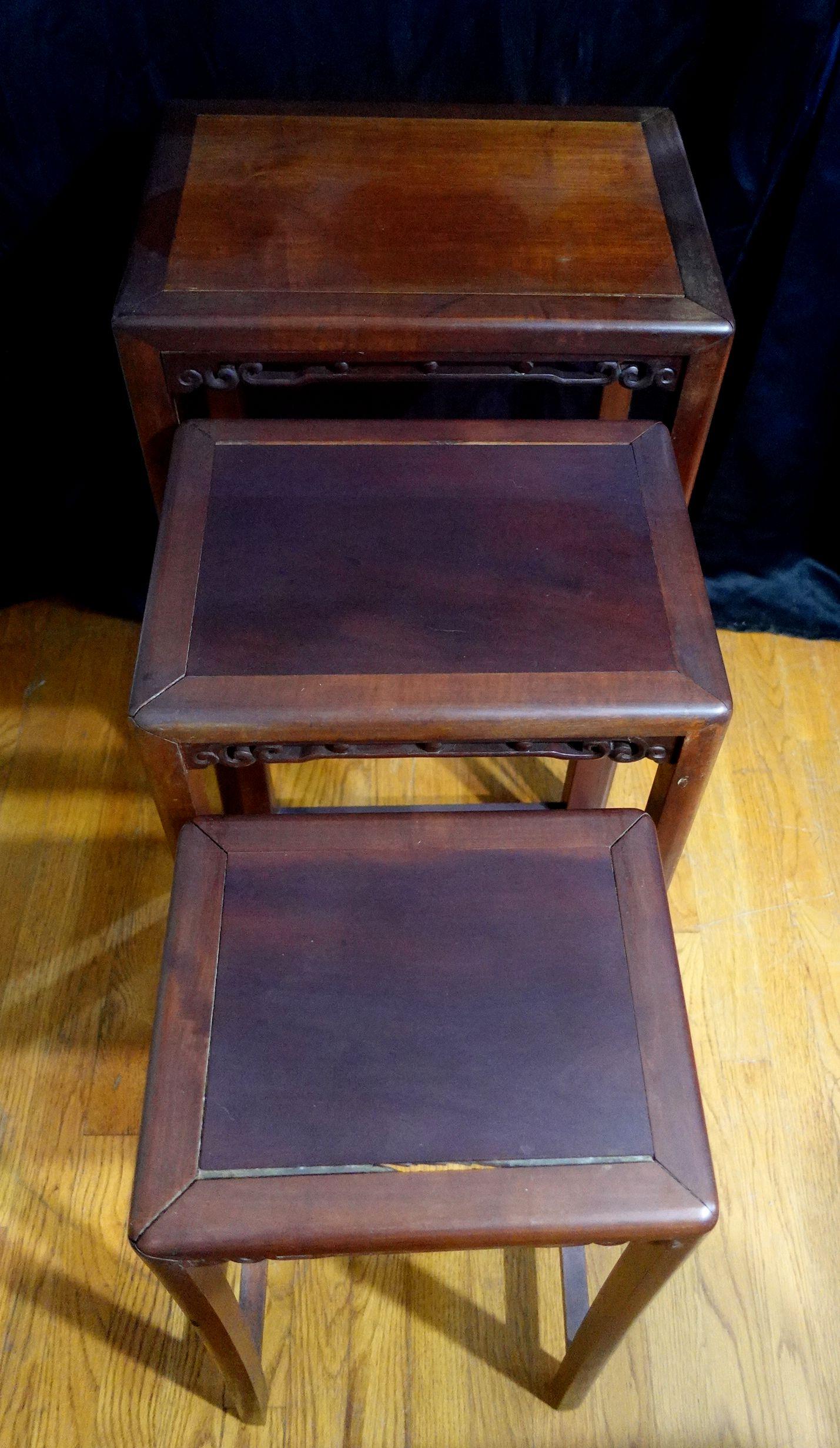 Antique Chinese Rosewood and Mahogany Nesting Tables Ric #2 For Sale 1