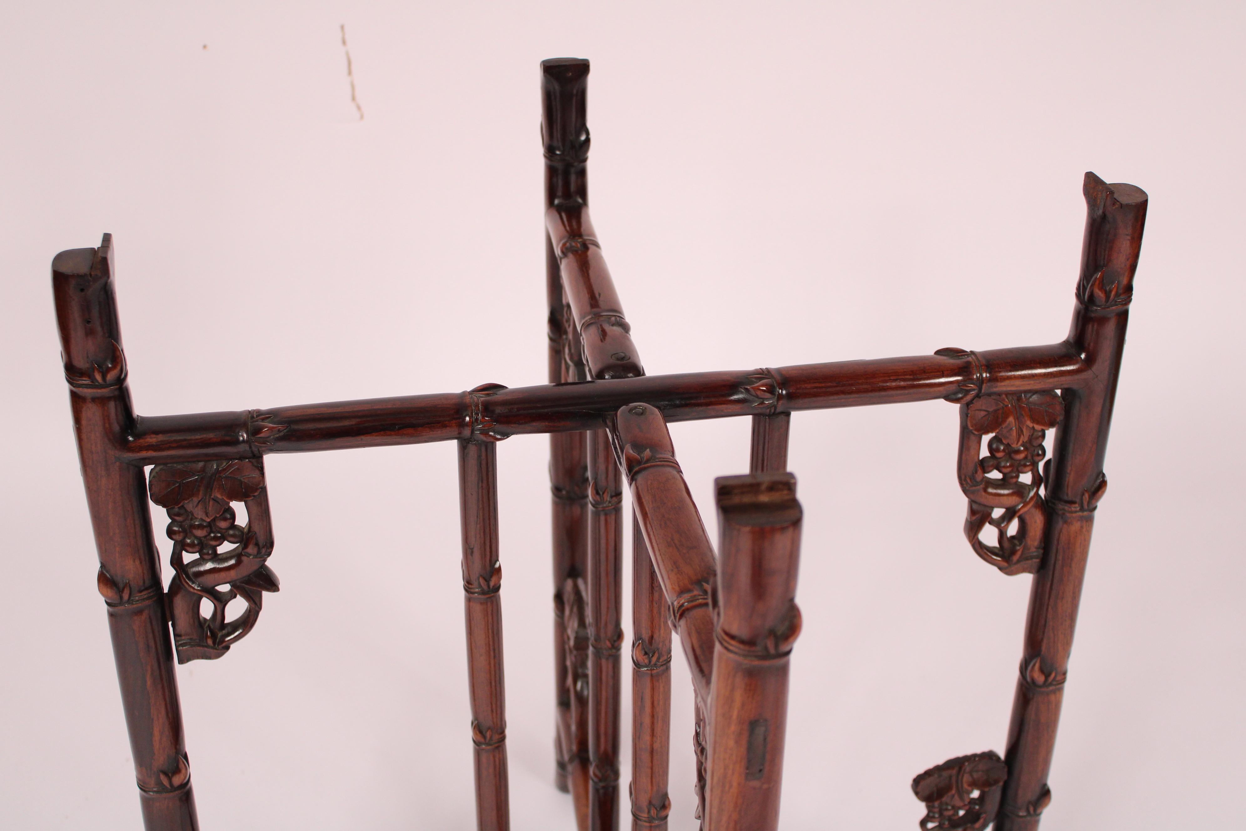 Table d'appoint chinoise ancienne en bois de rose en vente 6