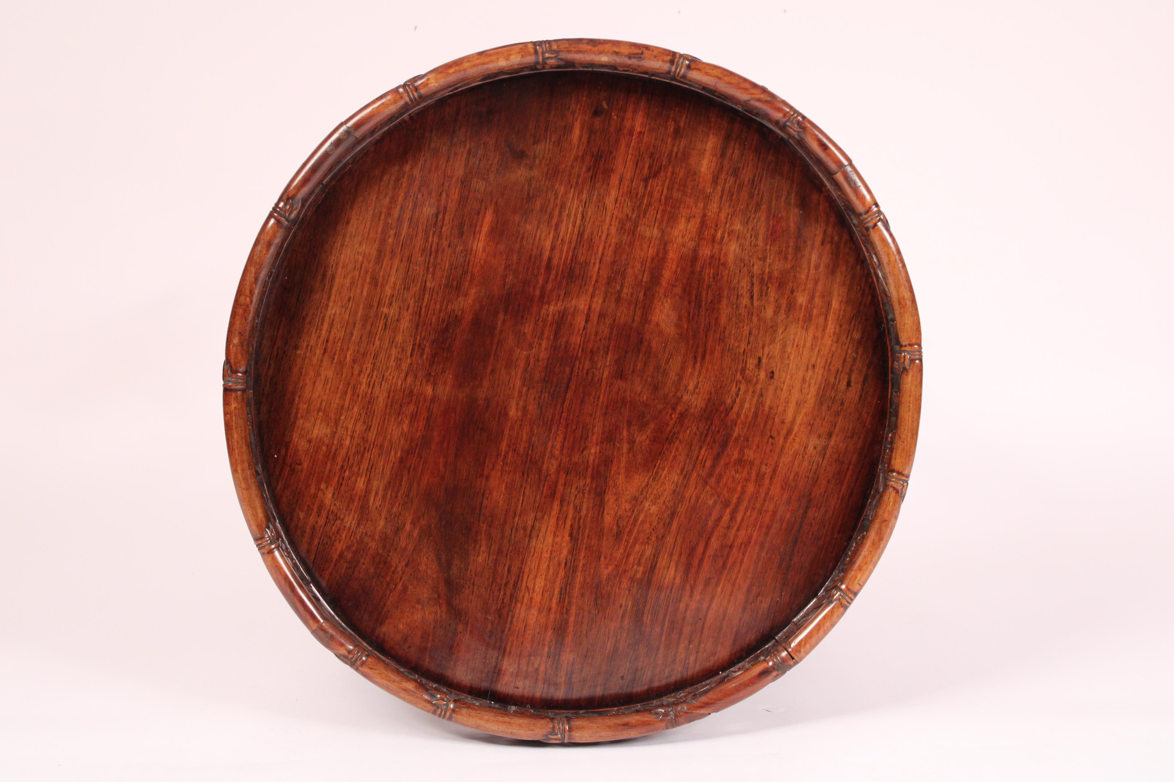 Table d'appoint chinoise ancienne en bois de rose Bon état - En vente à Laguna Beach, CA
