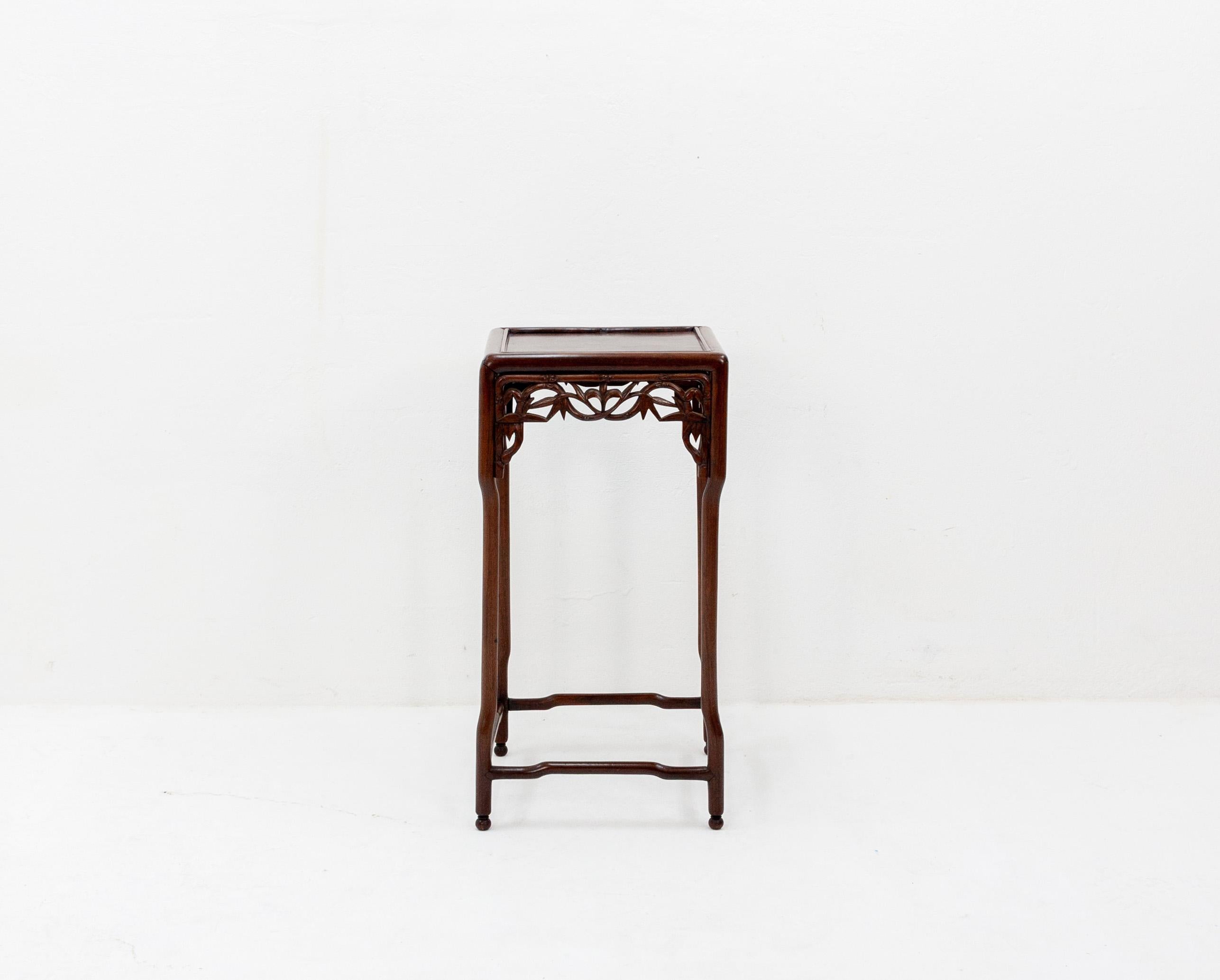 Antique Chinese Rosewood Side Table In Good Condition In Den Haag, NL