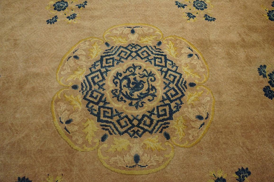 Early 20th Century Chinese Carpet ( 10'10