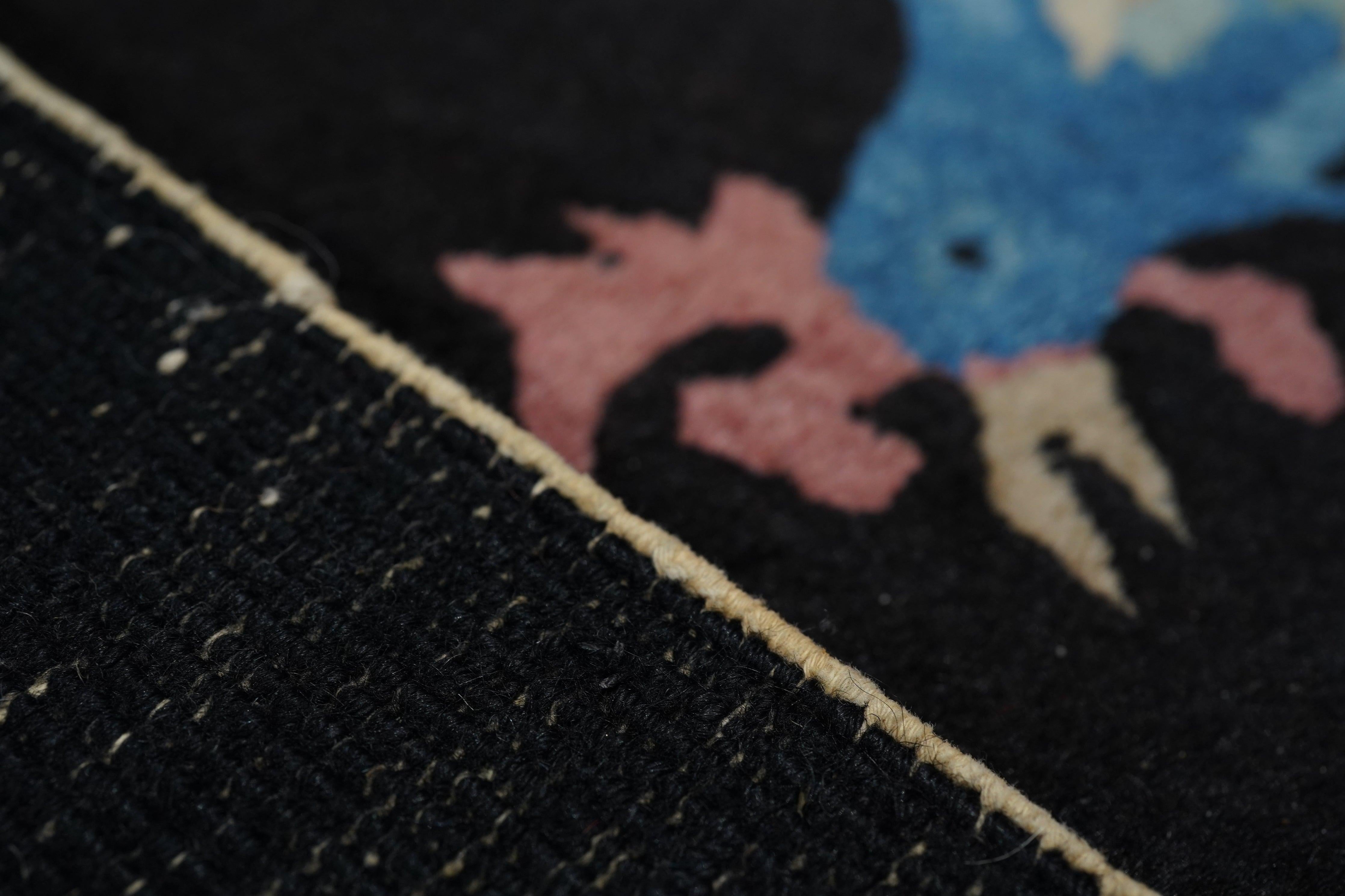 Antique Chinese Rug 5'2'' x 7'10'' For Sale 2