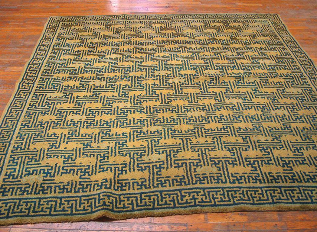 Hand-Knotted Early 20th Century Chinese Carpet ( 7'6
