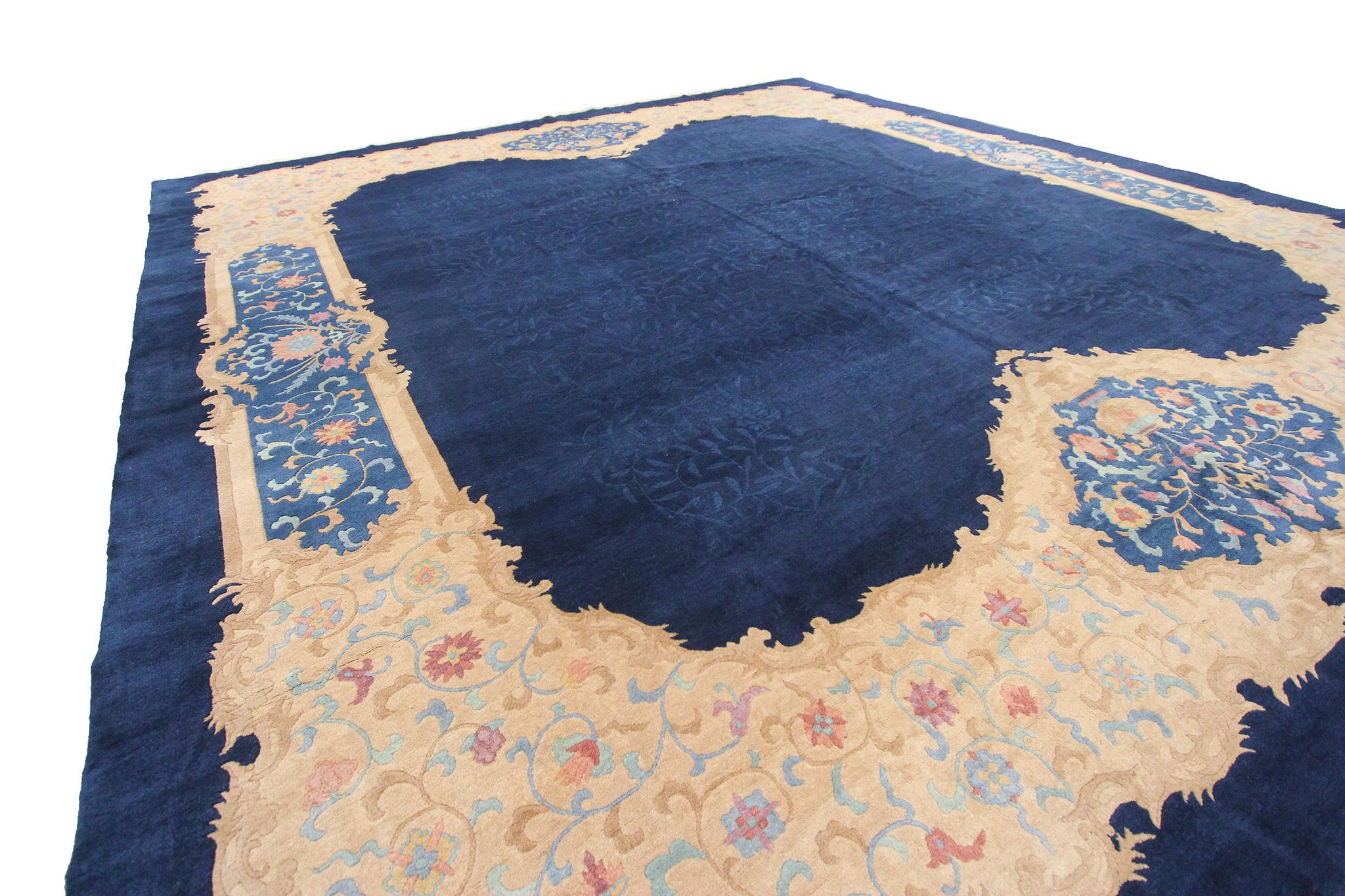 Antique Chinese Rug Antique Art Deco Rug Large Chinese Rug Square In Excellent Condition For Sale In New York, NY
