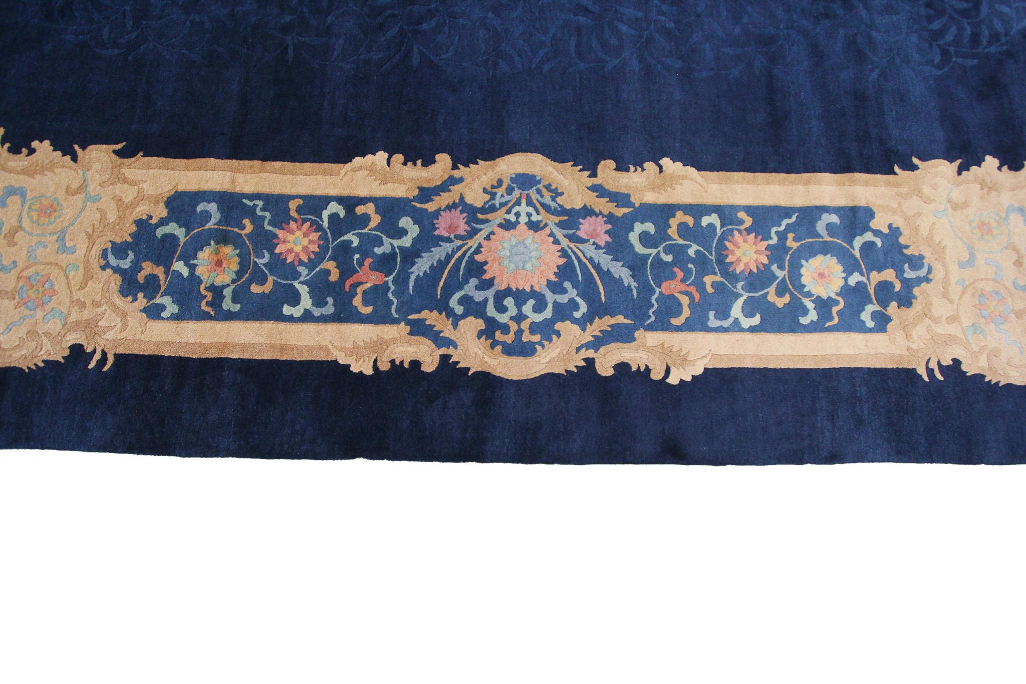 Antiker antiker chinesischer Teppich Antiker Art Deco Teppich Großer chinesischer Teppich Quadrat (Wolle) im Angebot