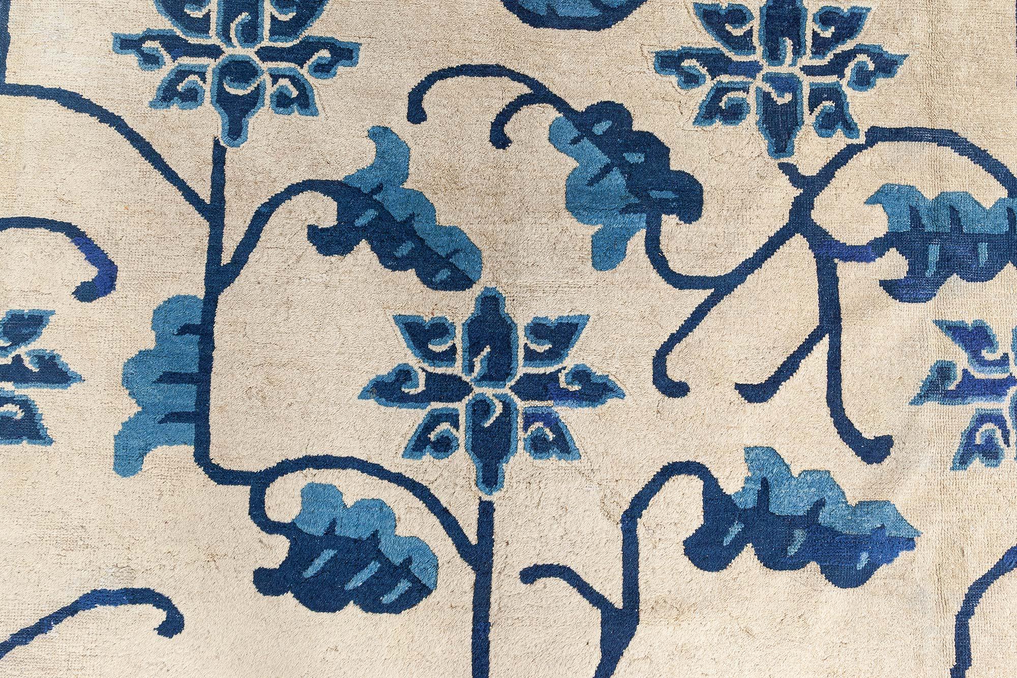 20ième siècle Tapis chinois ancien Doris Leslie Blau en vente