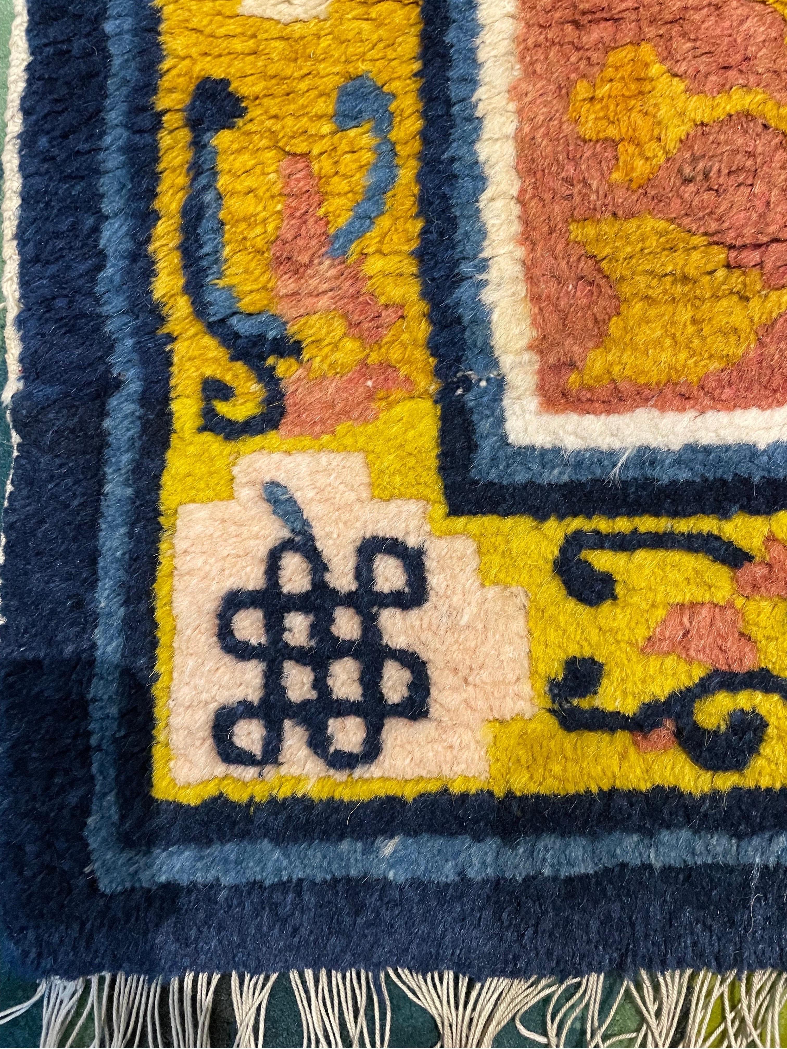 Antique Chinese Rug  In Excellent Condition For Sale In Long Island, NY