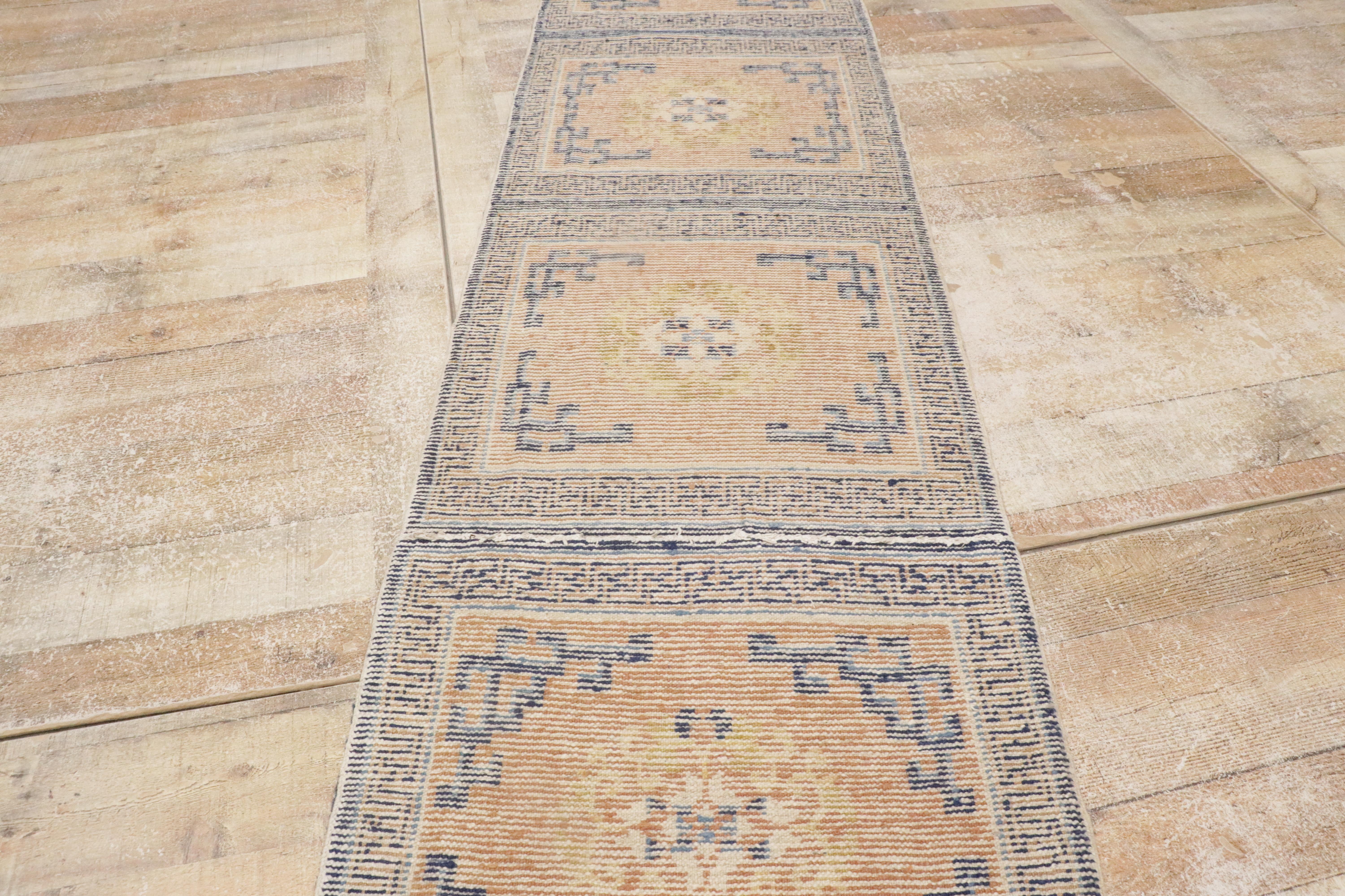 Antique Chinese Rug Ningxia Bench Runner with Traditional Style For Sale 8