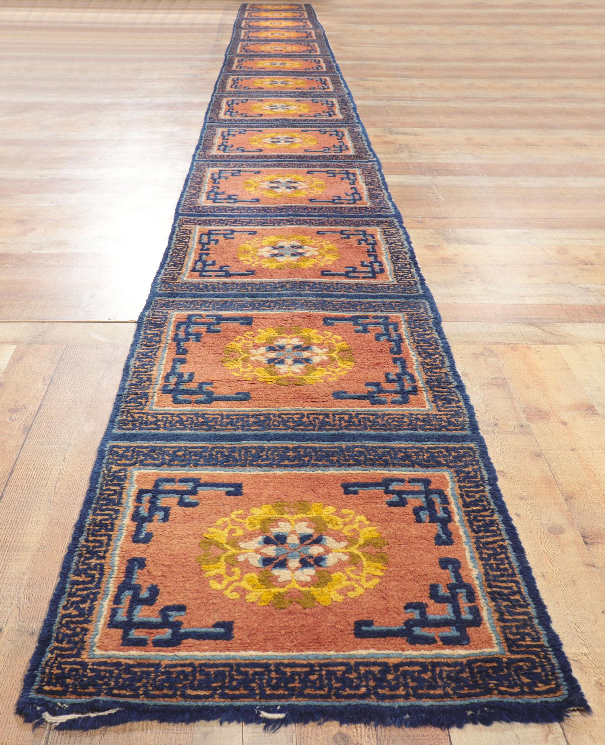 78450 Antique Chinese Ningxia bench runner meditation mat, 02'01 x 25'08.
With its incredible detail and texture, this hand knotted wool antique Chinese Ningxia bench runner is a captivating vision of woven beauty. The traditional Chinese style and