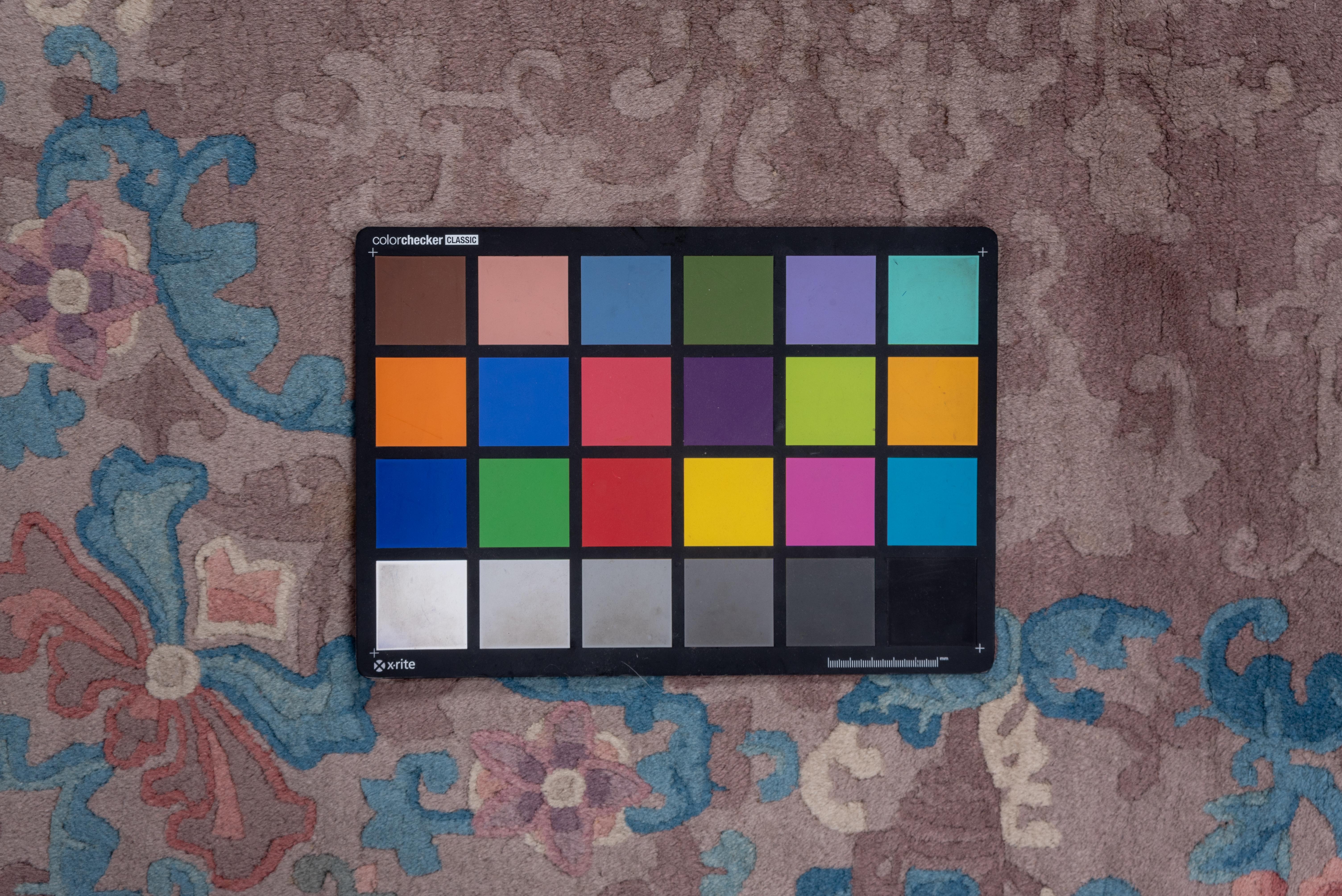 Tapis chinois ancien à motifs de feuilles en vente 1