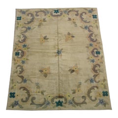 Antiker chinesischer Teppich mit geblümtem Design