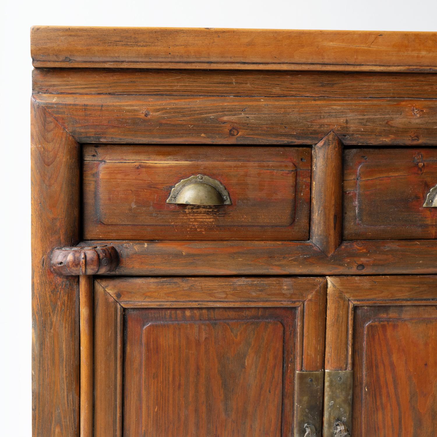 Antique Chinese Rustic Elm Tea Cabinet, Early 20Th Century In Good Condition In Bristol, GB