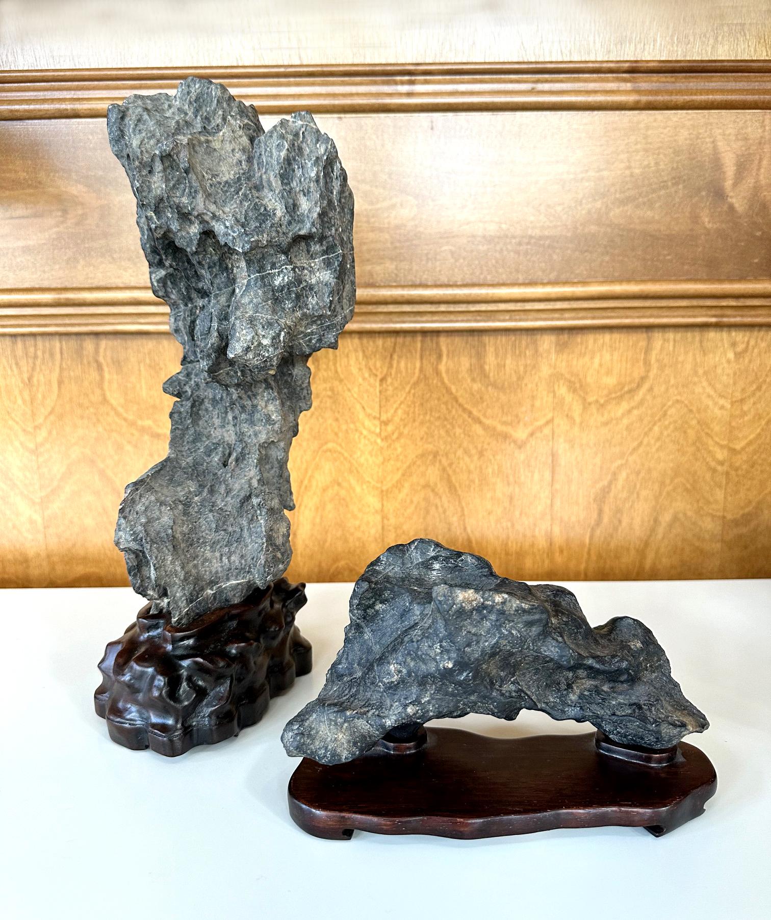 Antike chinesische Gelehrte Rock Yingde Stein auf Display Stand im Angebot 14