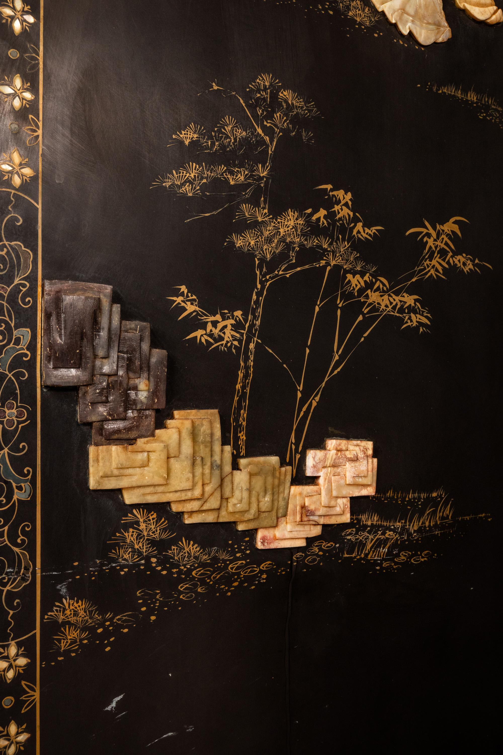 Biombo chino antiguo con piedra dura tallada, China, c. 1950 en venta 8