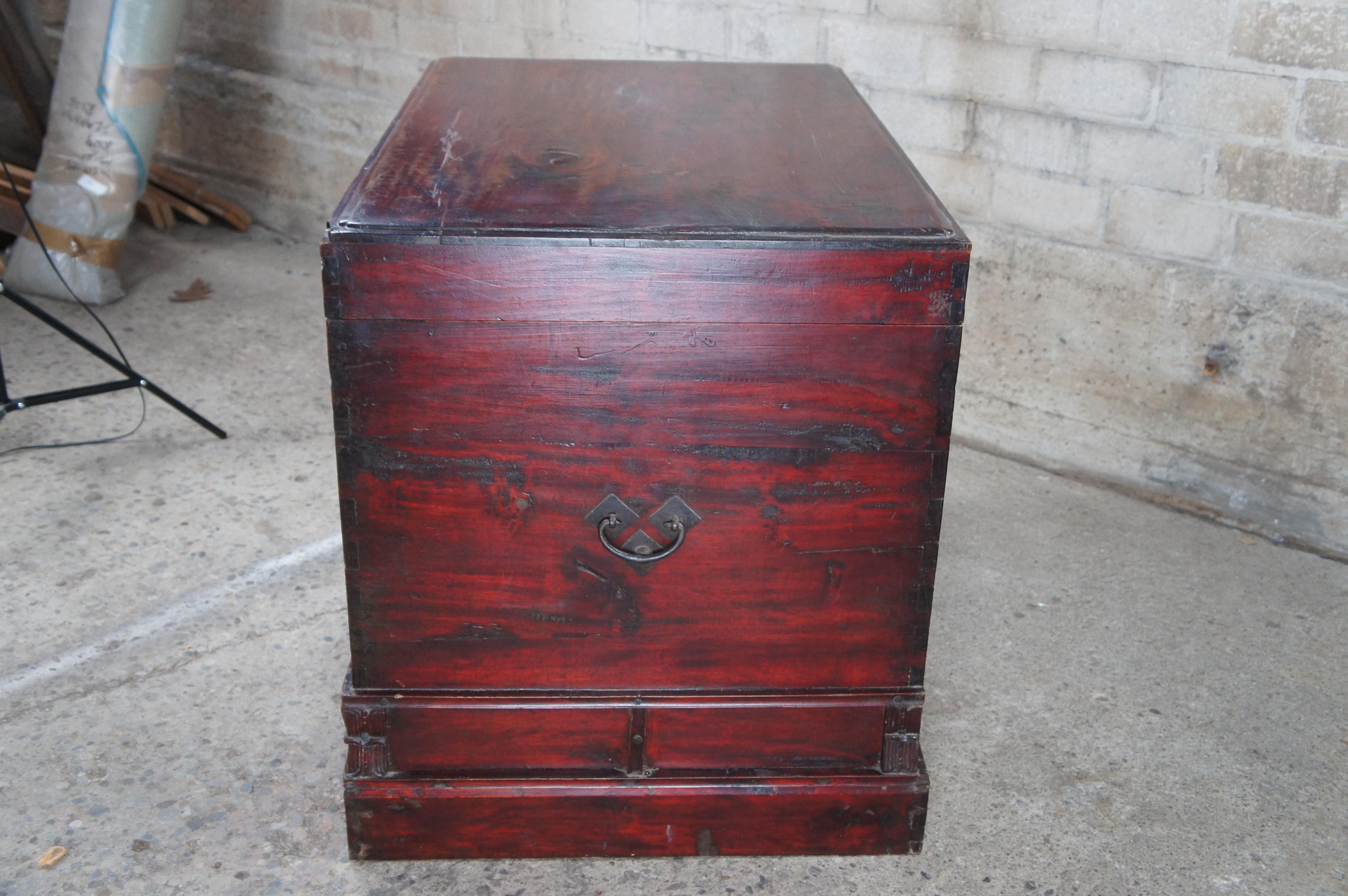 Antique Chinese Shandong Ming Style Red Lacquer Elm Carved Chest Storage Trunk For Sale 7
