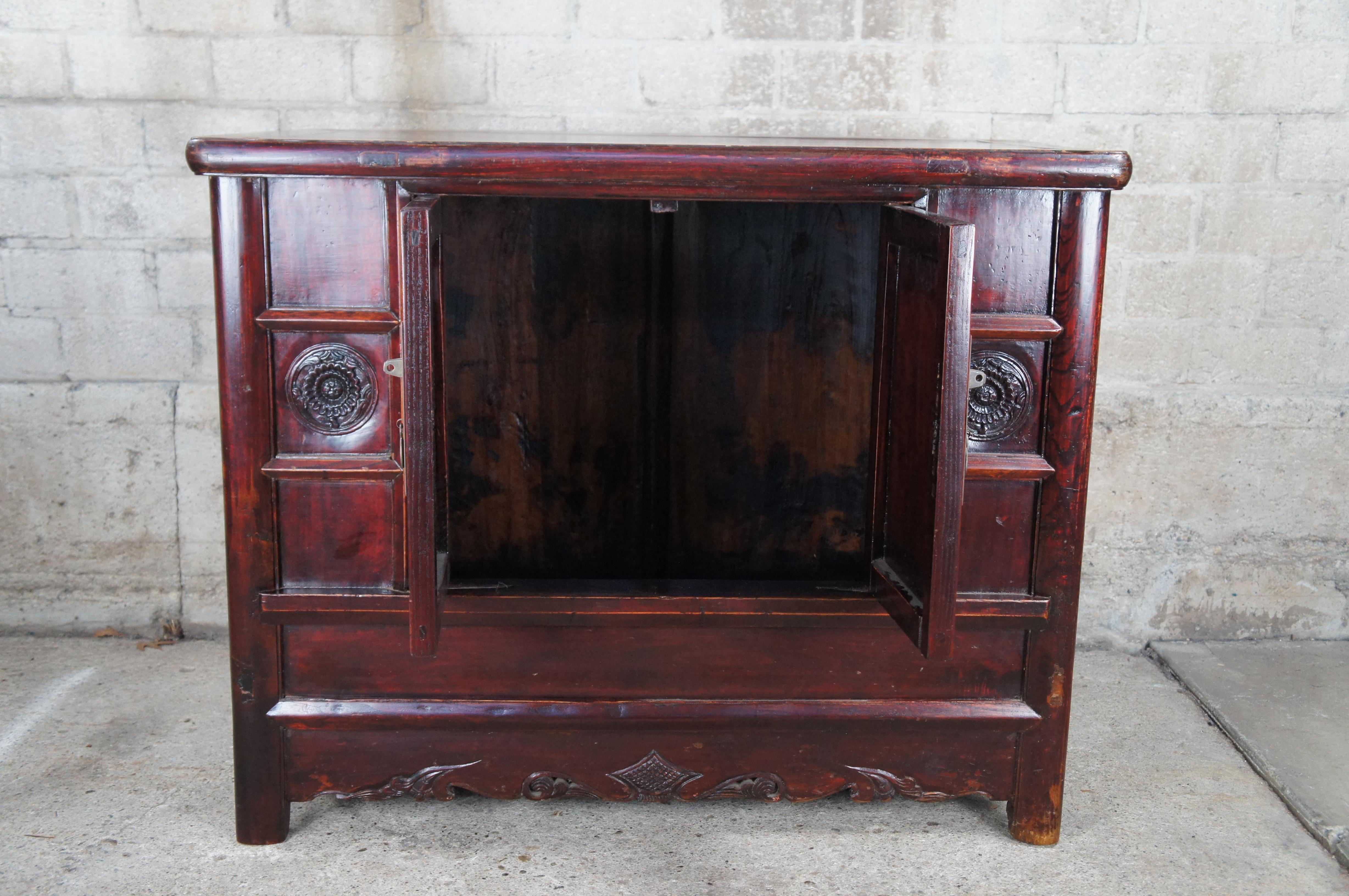 Antique Chinese Shanxi Ming Red Lacquer Elm Carved Chest Storage Trunk Sideboard For Sale 5