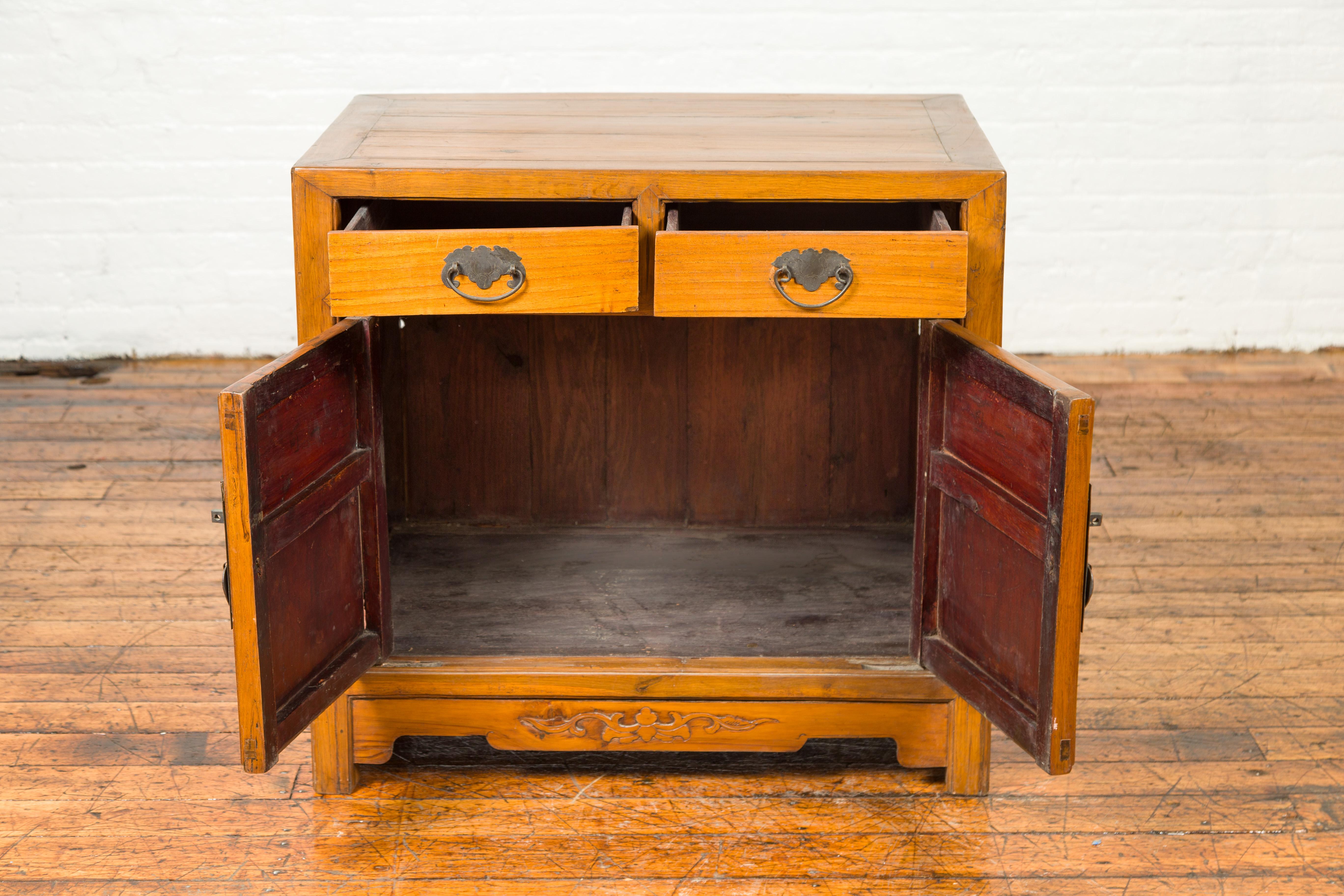Qing Dynasty Side Chest with Carved Motifs, Two Drawers and Double Doors For Sale 3
