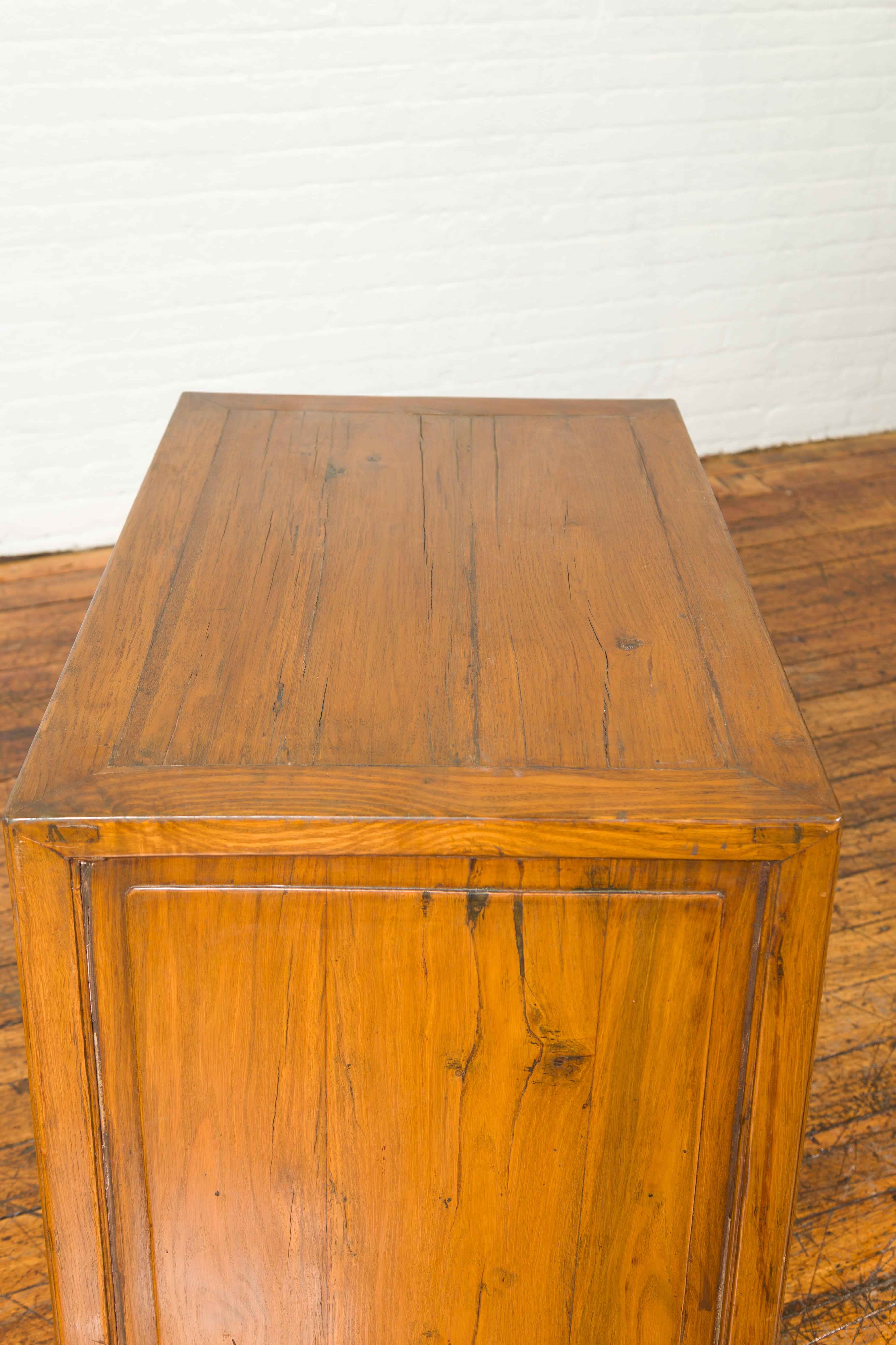Qing Dynasty Side Chest with Carved Motifs, Two Drawers and Double Doors For Sale 5