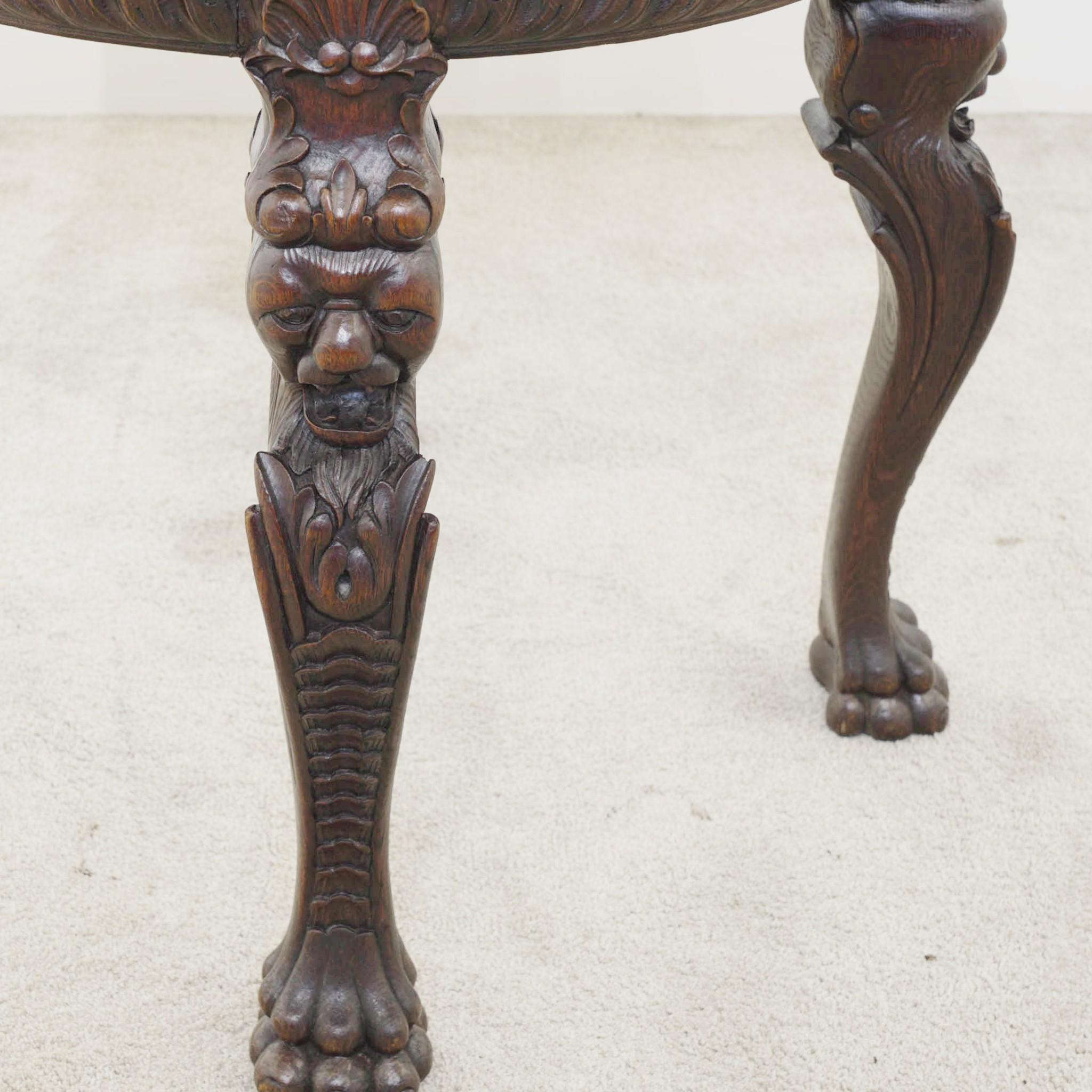 Fin du XIXe siècle Ancienne table d'appoint chinoise en bois dur sculpté Asian Interiors 1880 en vente