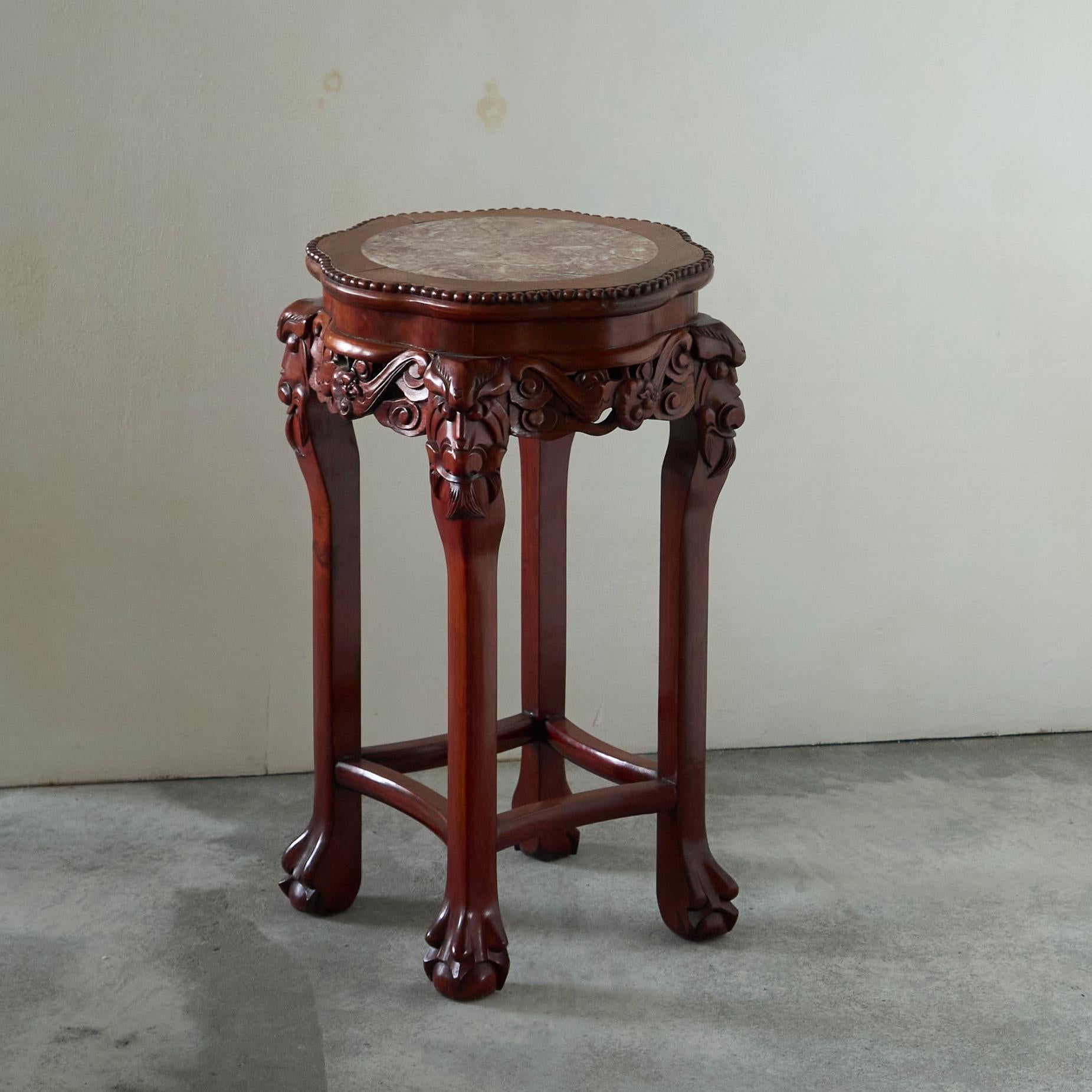 Antique Chinese Side Table in Carved Wood and Marble For Sale 3