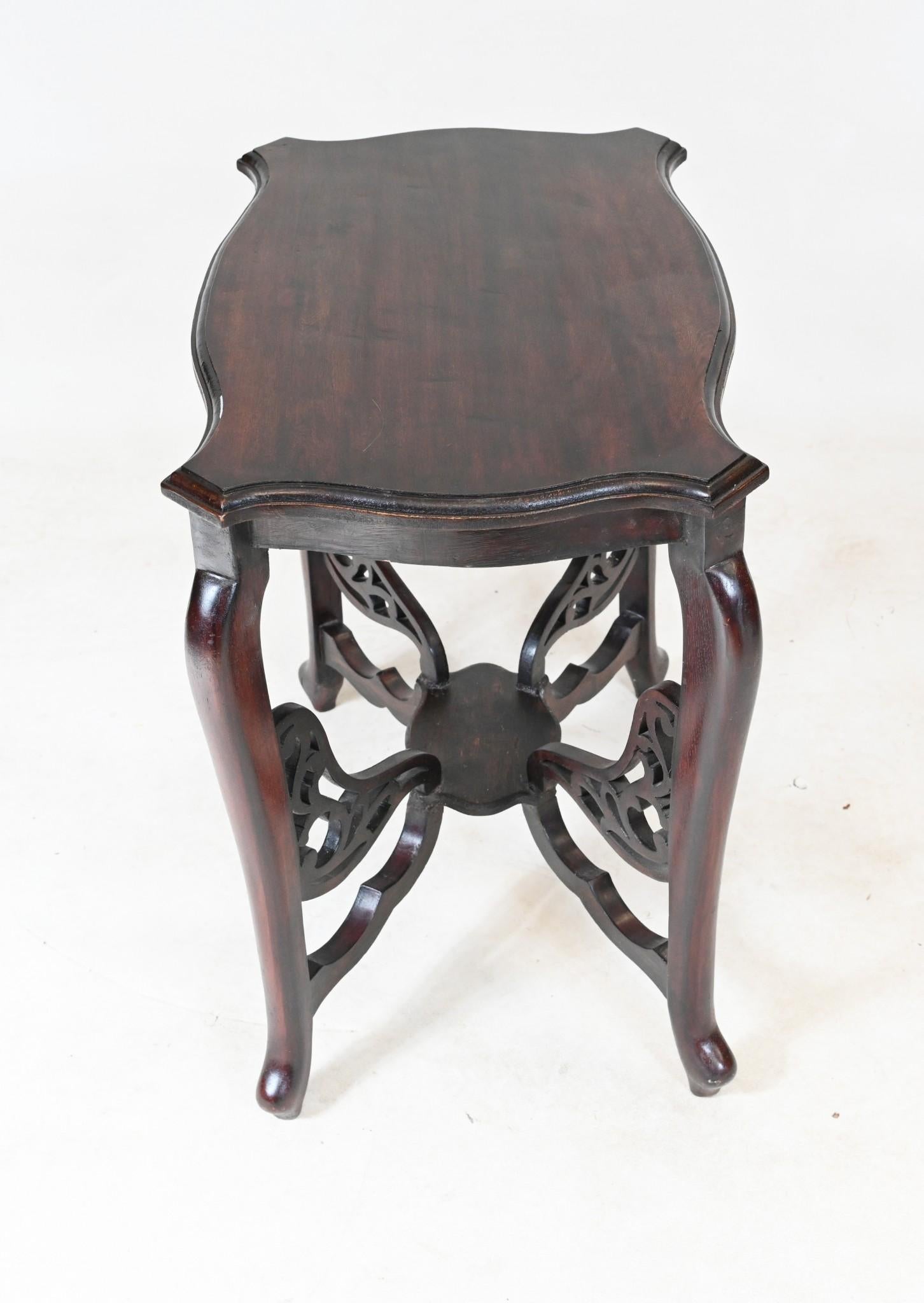 Guéridon de table d'appoint chinois ancien 1930 Bon état - En vente à Potters Bar, GB