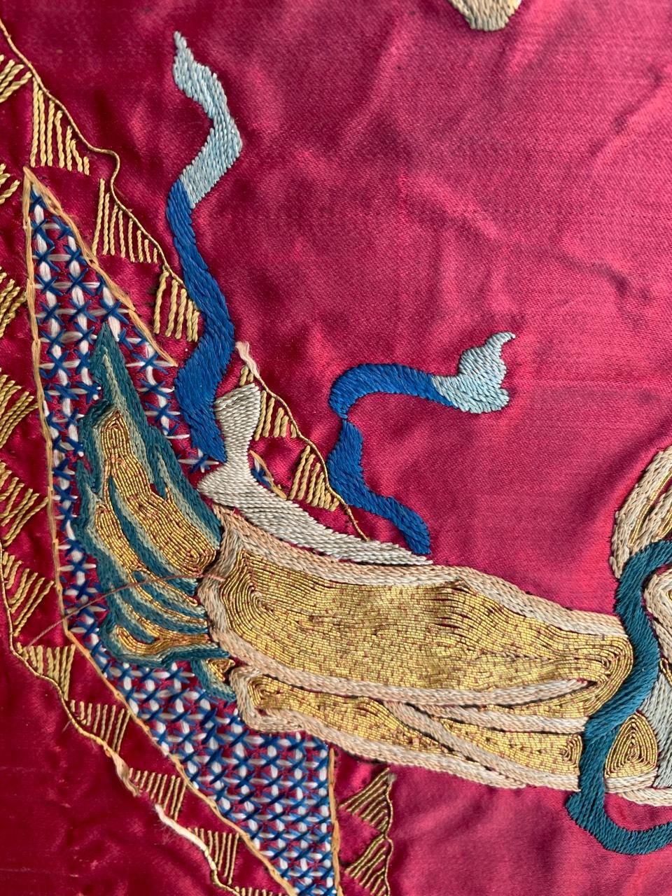 Bobyrug's Antique Chinese Silk and Metal Embroidery (broderie chinoise ancienne sur soie et métal) en vente 1