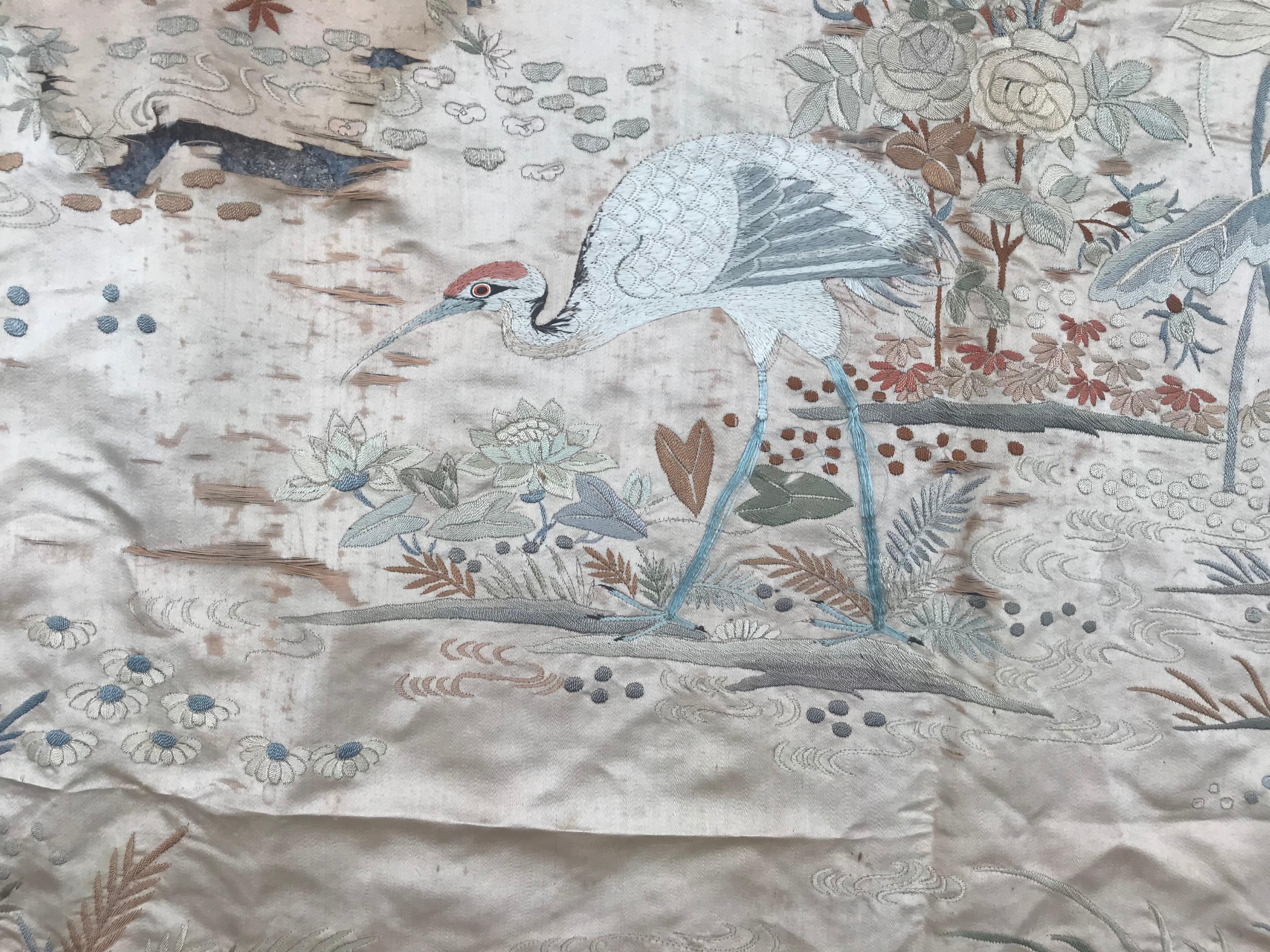 Antique Chinese Silk Embroidery Panel Tapestry In Fair Condition In Saint Ouen, FR