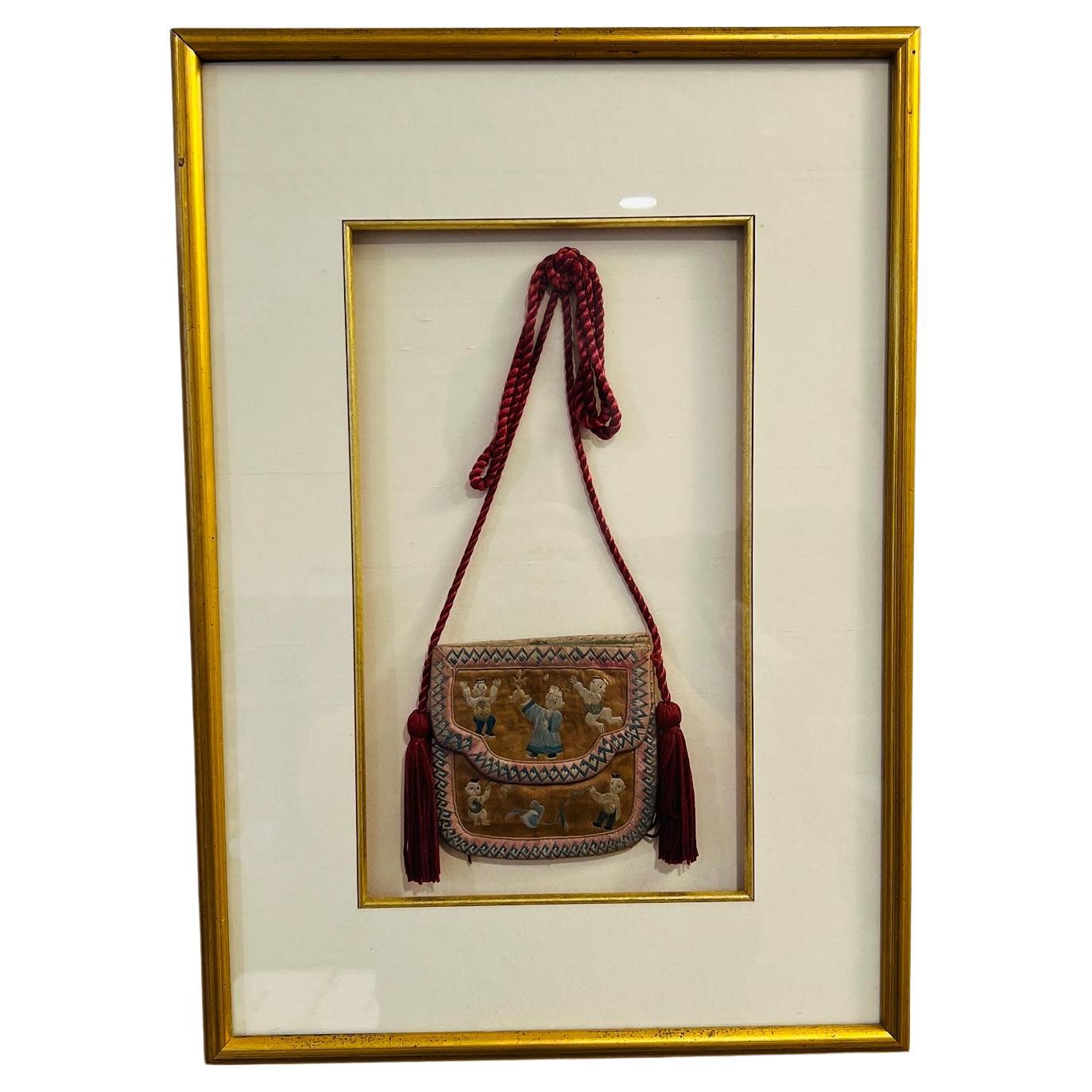 Antique Chinese Silk Figural Embroidered Purse Qing Dynasty (1644-1911) For Sale