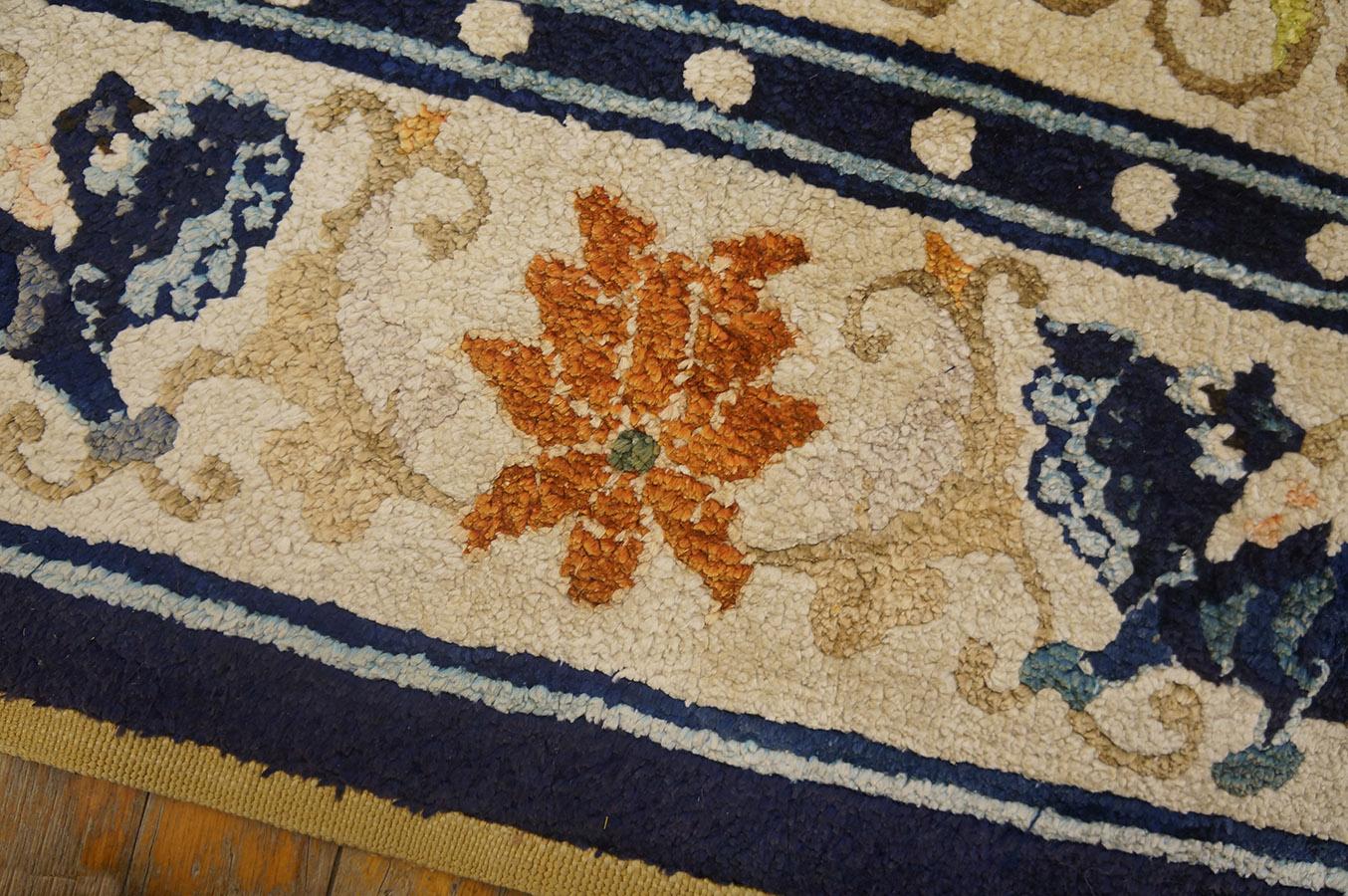 Tapis chinois en soie du début du XXe siècle (4' x 7' - 122 x 215 cm) en vente 4