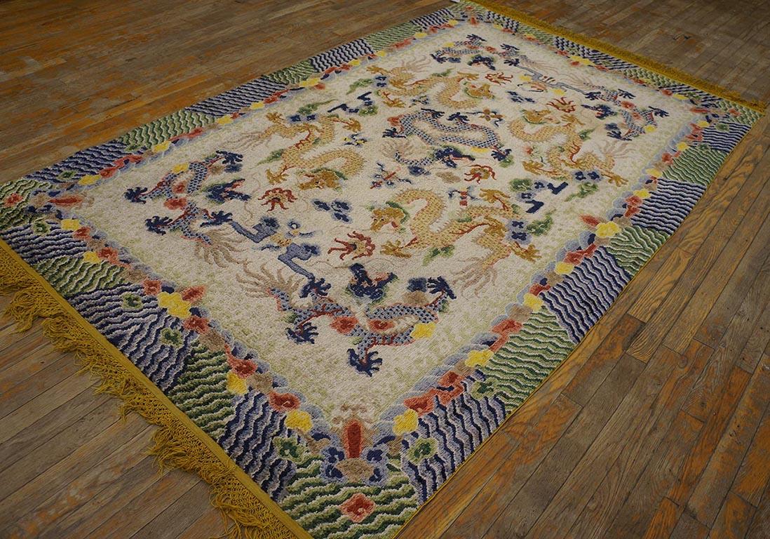 Hand-Knotted Early 20th Century Chinese Silk Dragon Carpet ( 5' x 8' - 152 x 244 ) For Sale