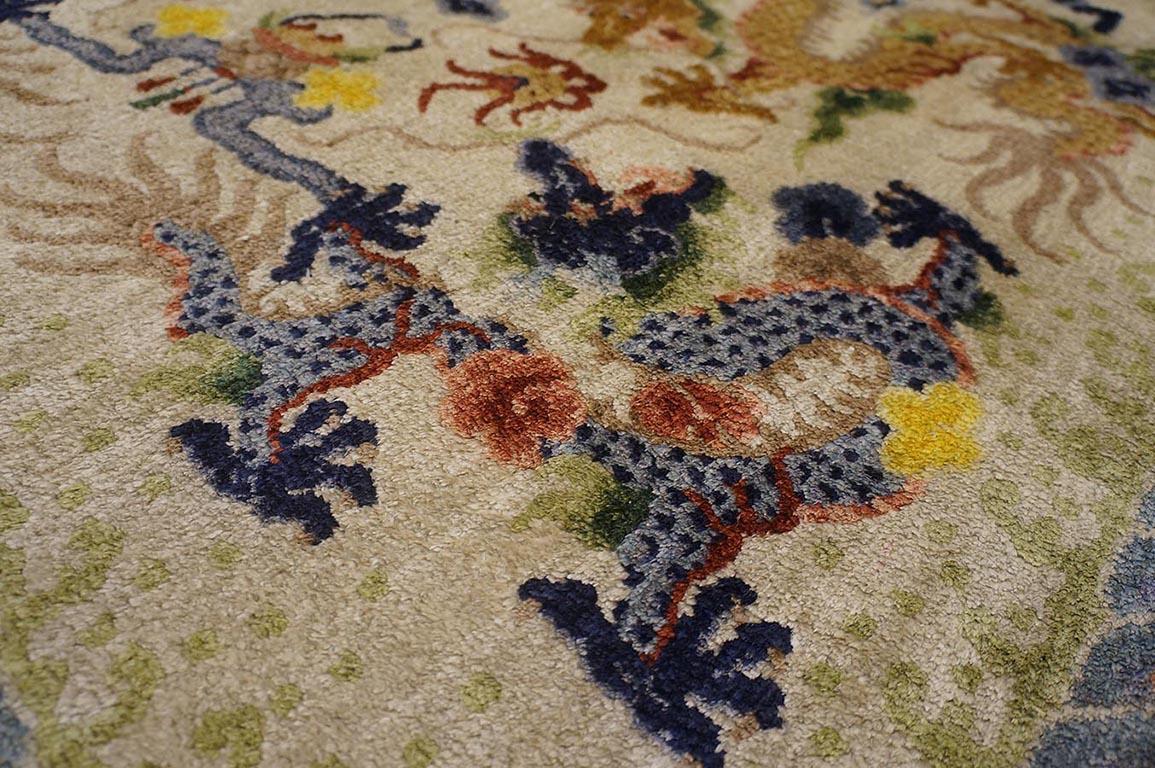 Early 20th Century Chinese Silk Dragon Carpet ( 5' x 8' - 152 x 244 ) For Sale 4