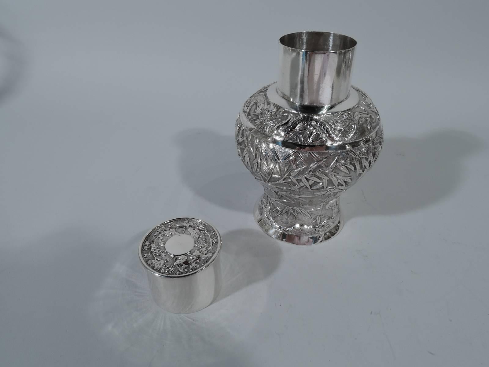 Antique Chinese Silver Bamboo Tea Caddy by Hung Chong In Excellent Condition For Sale In New York, NY