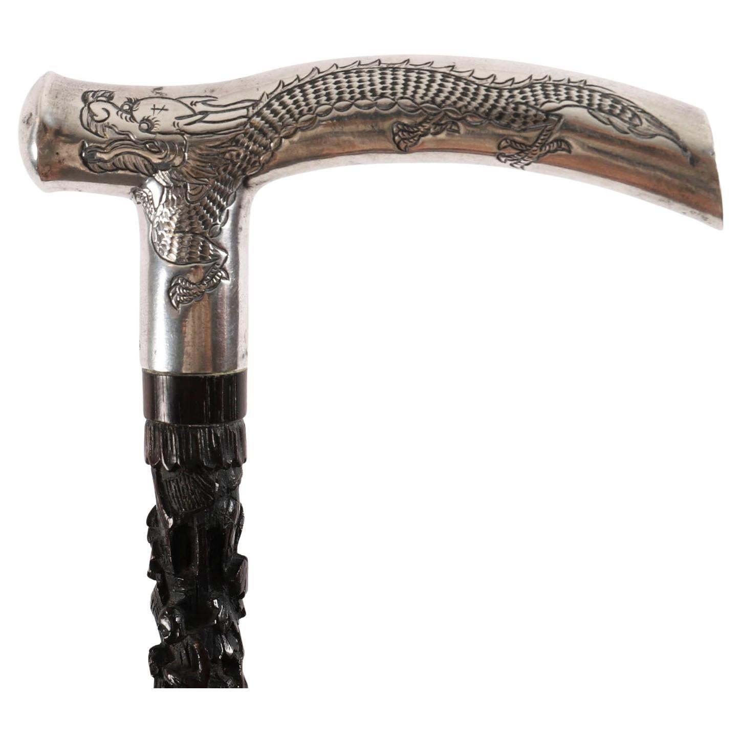 Antico bastone da passeggio cinese con drago d'argento del XIX secolo 91 cm 36 pollici in vendita