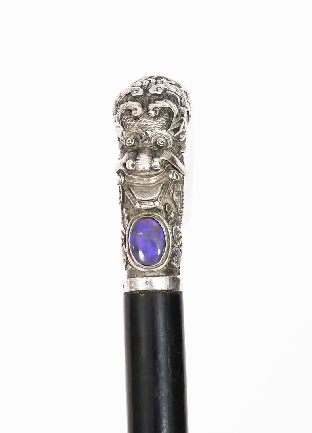 Cinese Antico bastone da passeggio cinese con drago d'argento C1880 92 cm 36 pollici in vendita