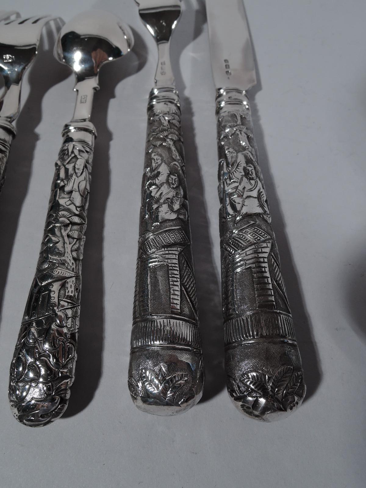 Antique Chinese Silver Place Setting with Exotic Scenes In Excellent Condition In New York, NY