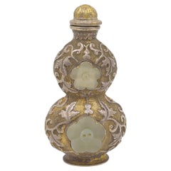 Bouteille de parfum chinoise ancienne en alliage de cuivre argenté et de jade blanc Qing vers 1900