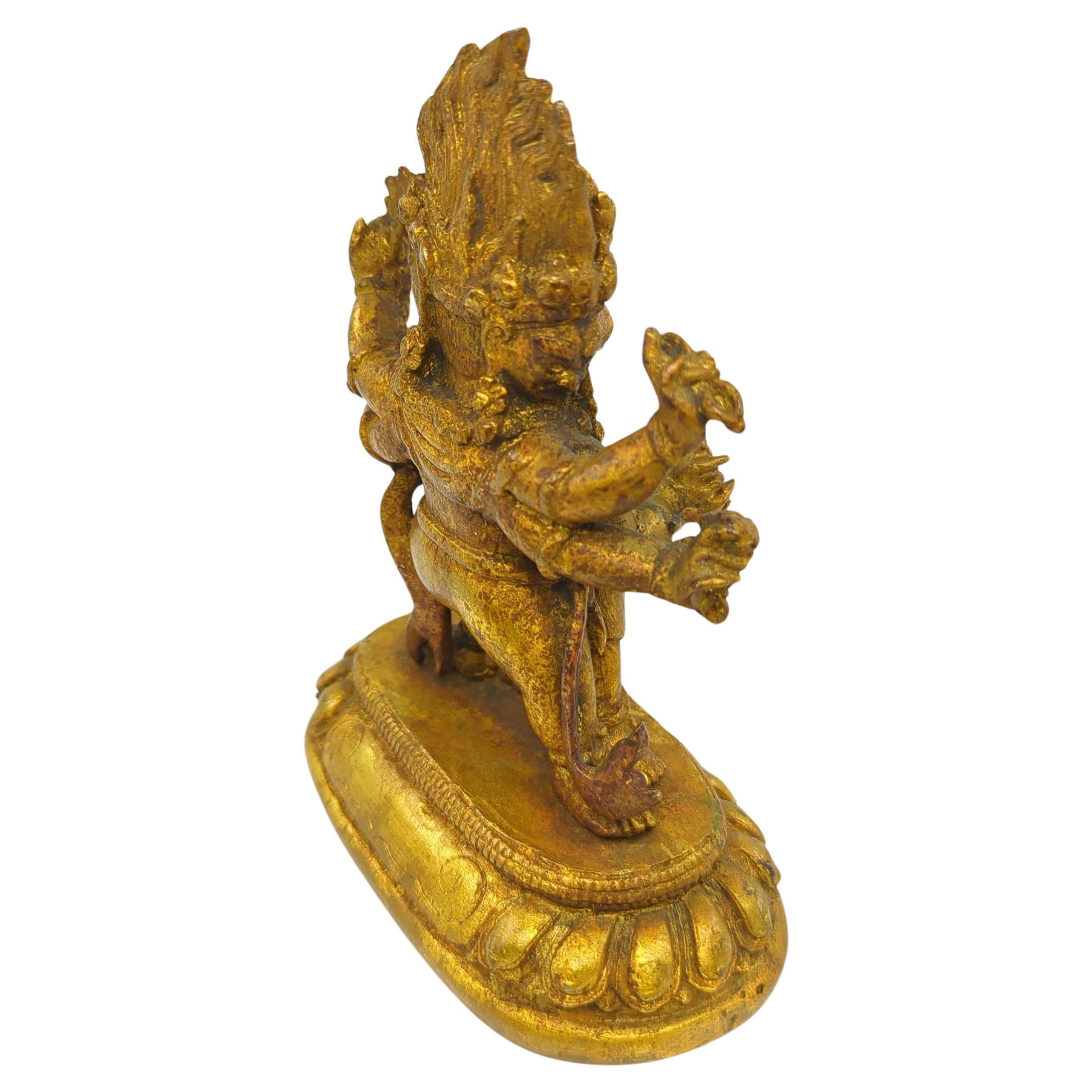 Antigua estatua china de bronce de seis brazos de la divinidad budista Marici Madre de la Luz Bronce en venta