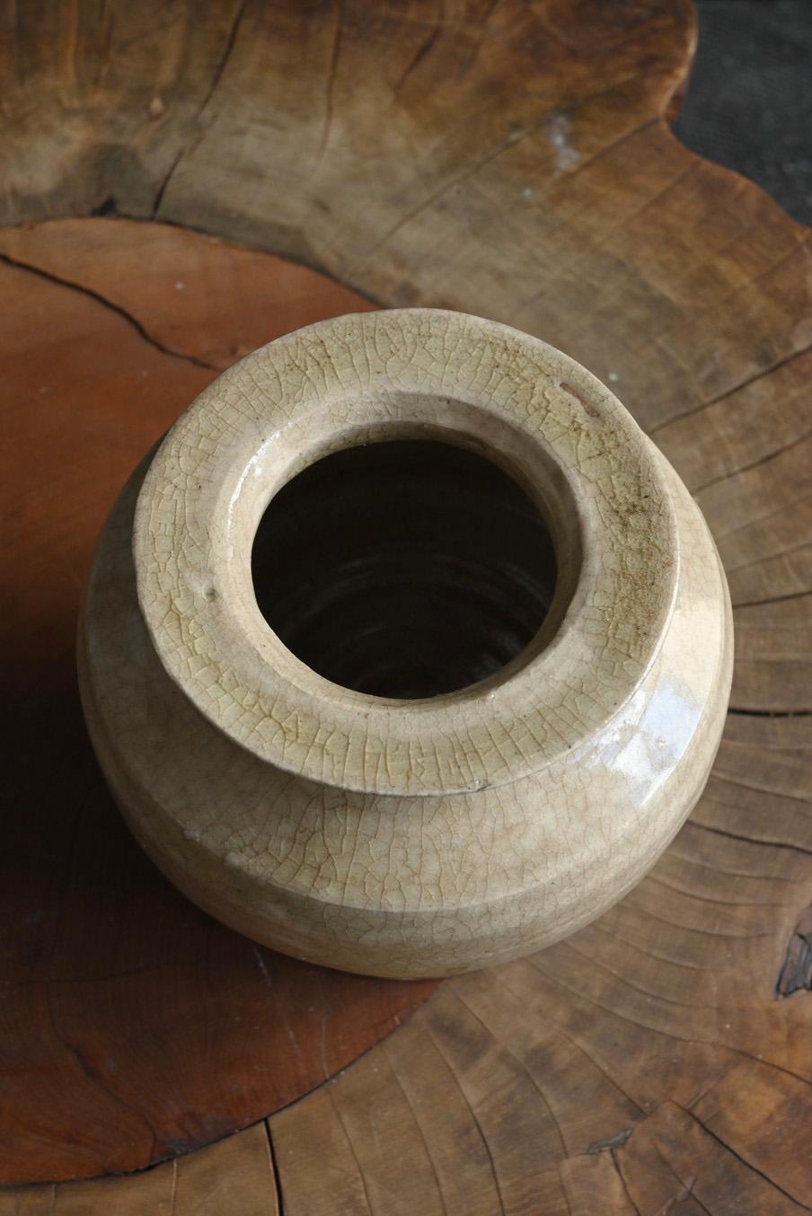 Antique Chinese small pottery vase/1600s/Anpin vase 1