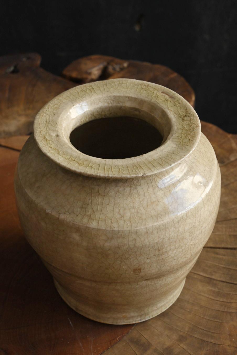 Antique Chinese small pottery vase/1600s/Anpin vase 2