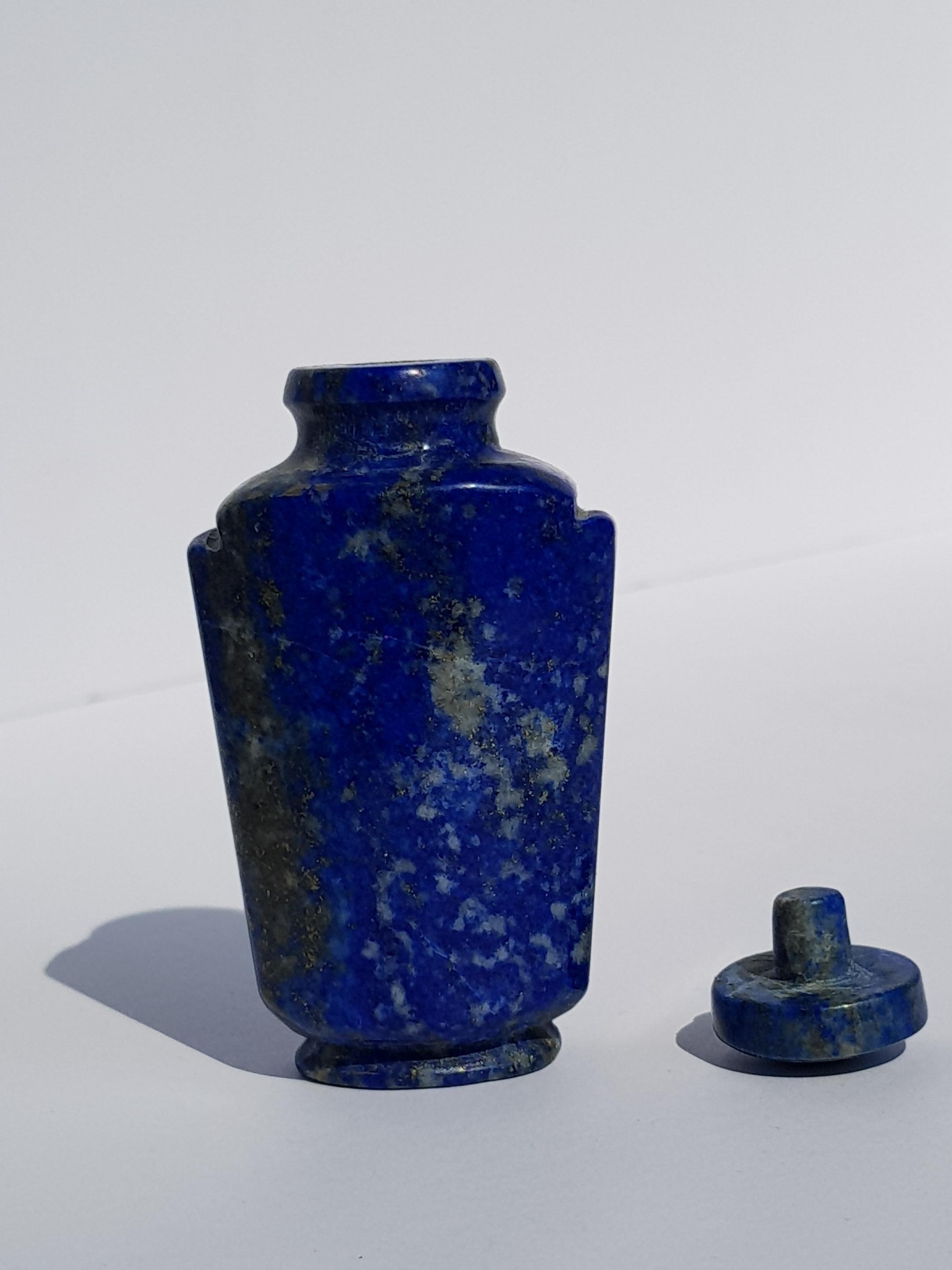 Ancienne bouteille à priser chinoise Lapis Lazuli Pierre précieuse sculptée Fin de la dynastie Qing Bleu en vente 6