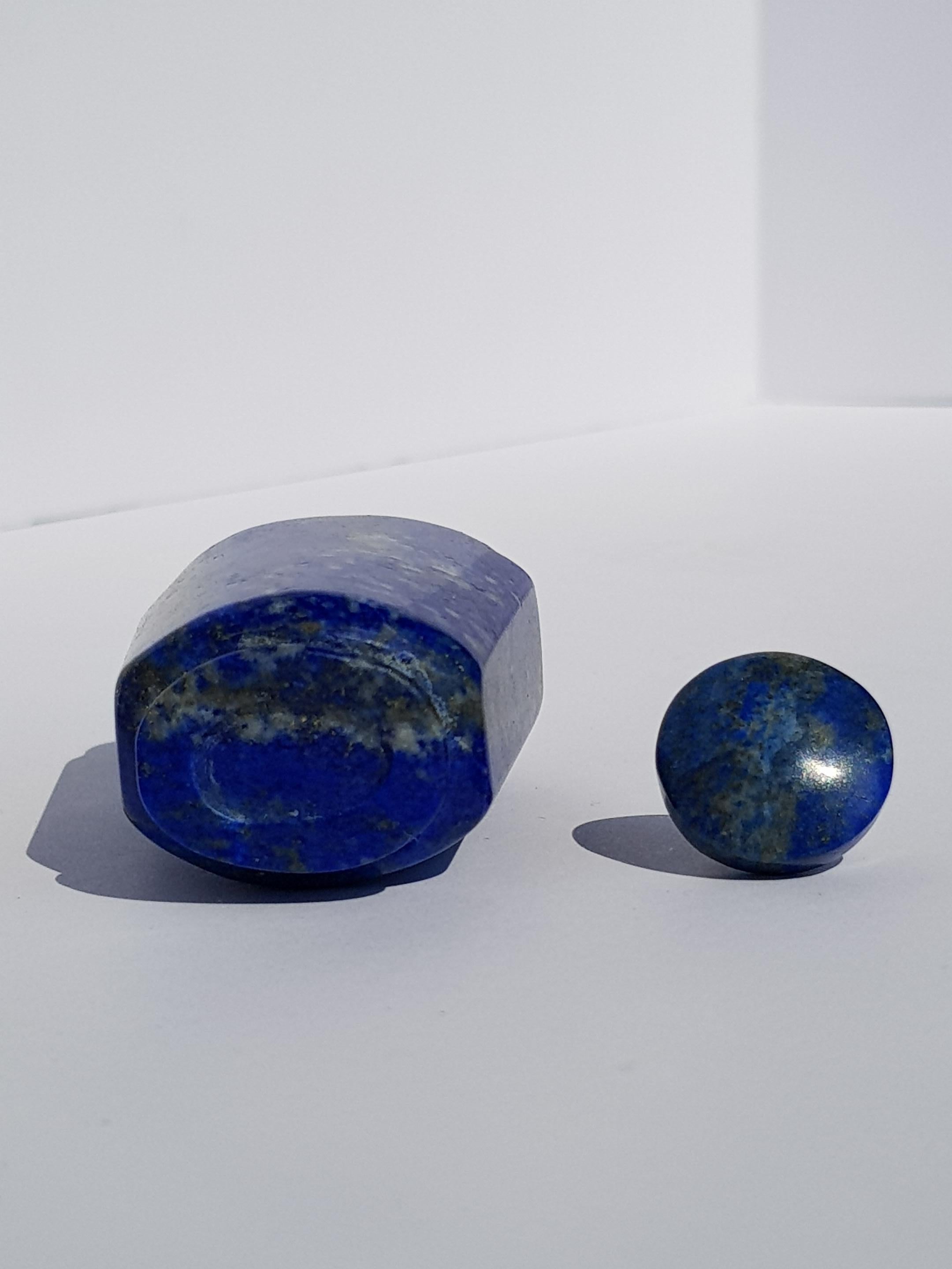 Ancienne bouteille à priser chinoise Lapis Lazuli Pierre précieuse sculptée Fin de la dynastie Qing Bleu en vente 7