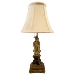 Lampe chinoise ancienne en stéatite représentant une divinité bouddhiste "Quan Yin":: vers 1890