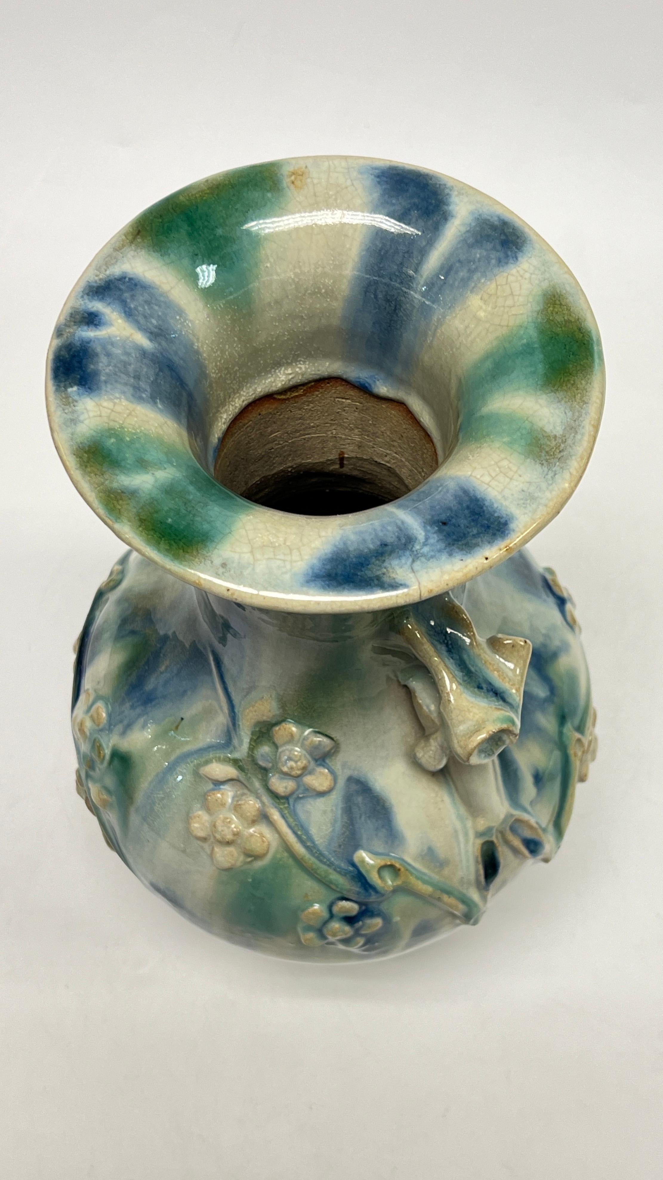 Chinois Ancien vase Prunus chinois Song Shiwan en faïence émaillée