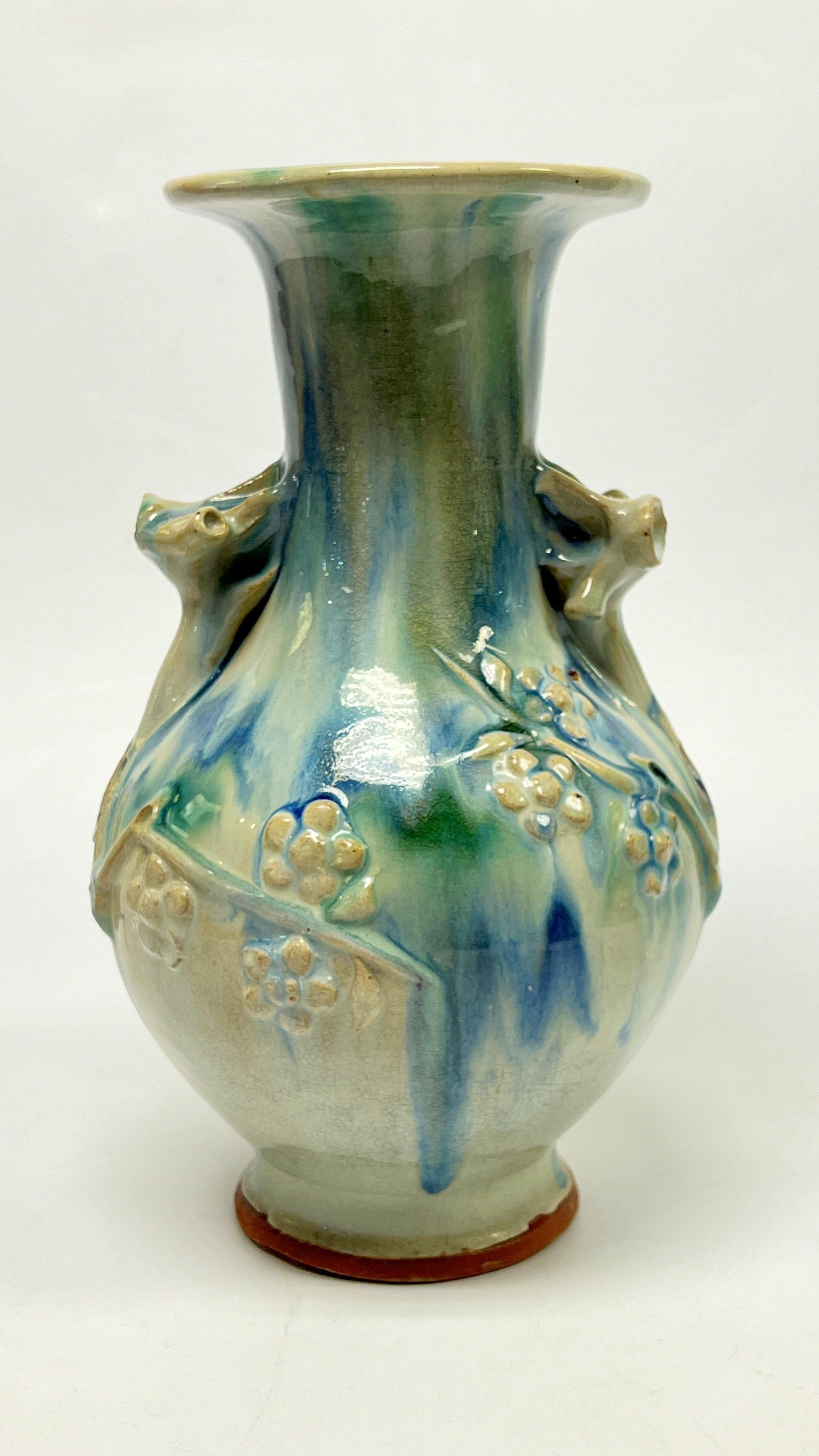 Ancien vase Prunus chinois Song Shiwan en faïence émaillée 2