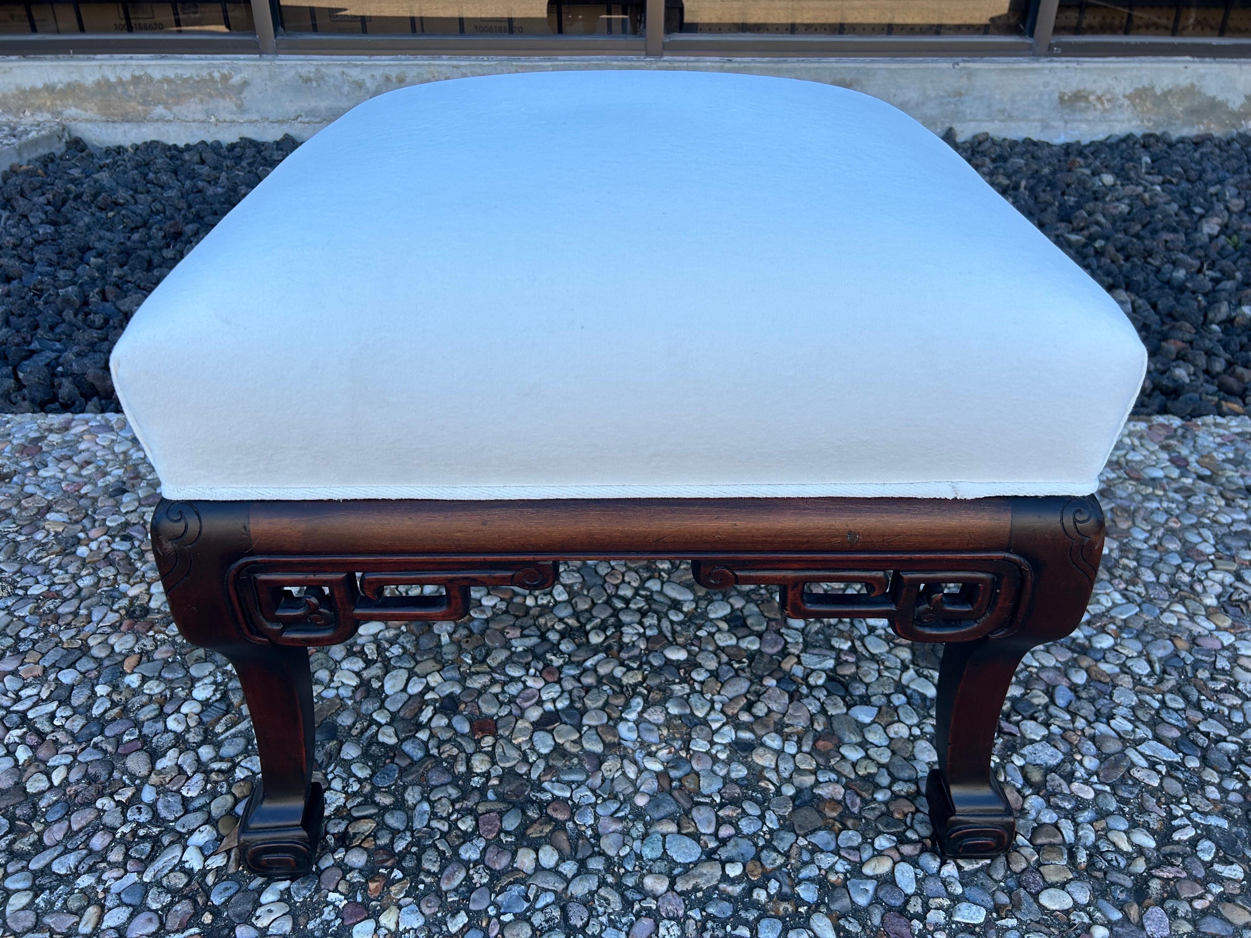 Antique Chinese Square Bench or Ottoman.
This versatile antique Chinese Rosewood bench or ottoman is in good condition and perfect for extra seating where needed.
Comfortable and great lines!