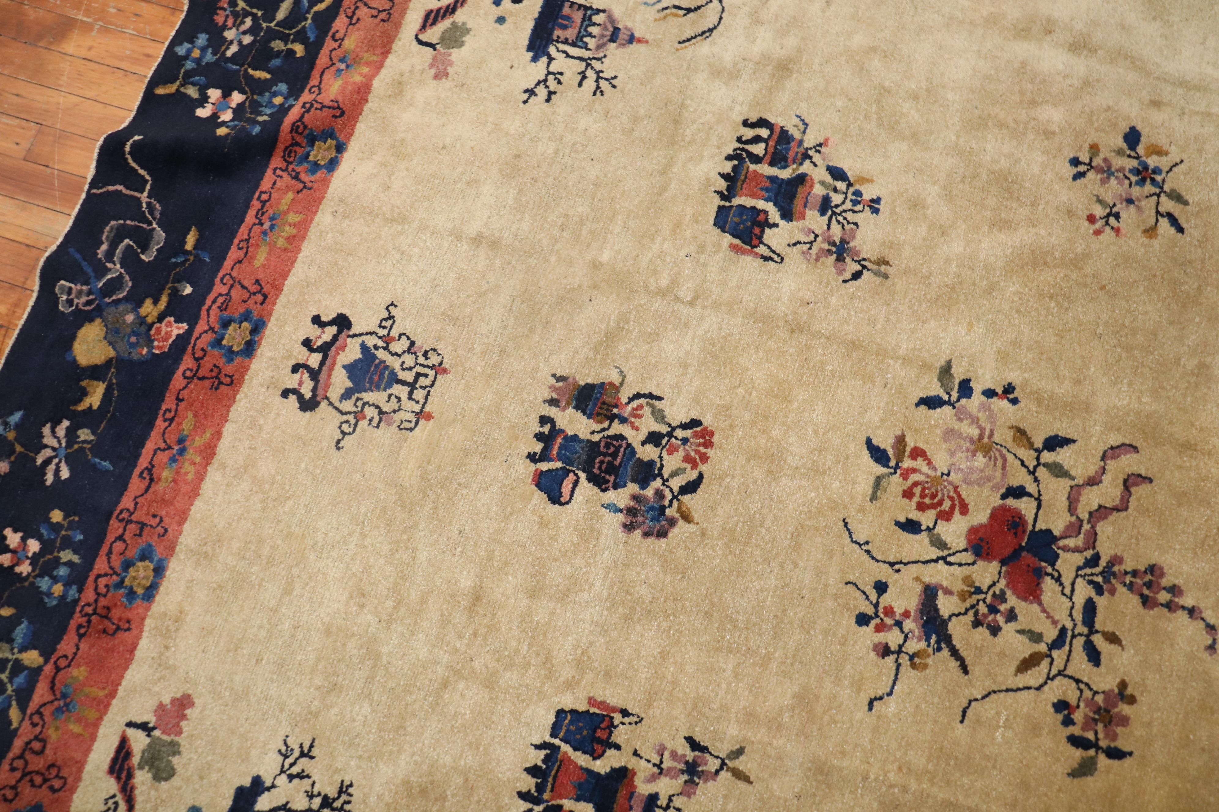 Antiker chinesischer quadratischer Teppich im Angebot 1