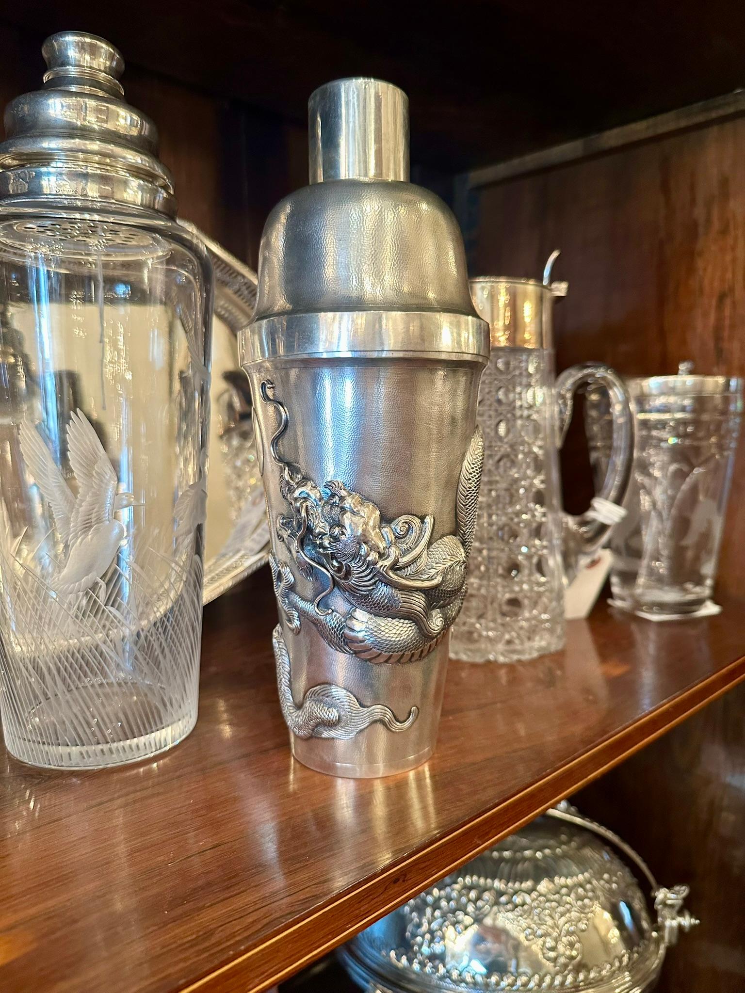 Ancien shaker à cocktail chinois en argent poinçonné avec dragon, vers 1910 1910 en vente 2